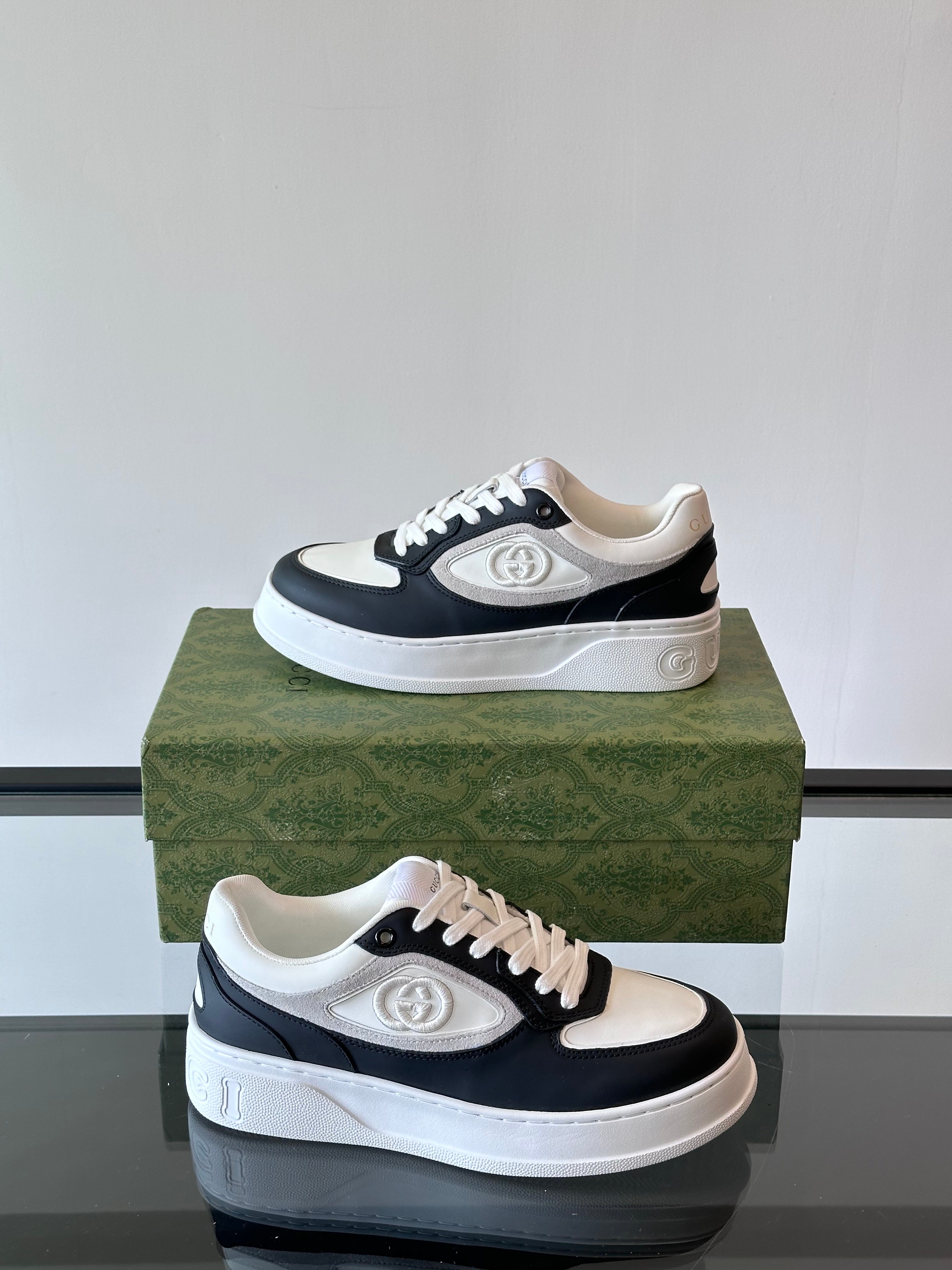 GG Men's Sneaker White Black Cowhide 535204