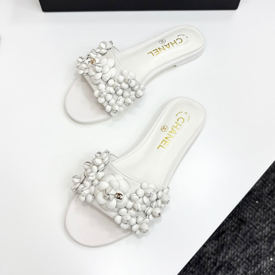 CC 25C Mules Flower White Calfskin