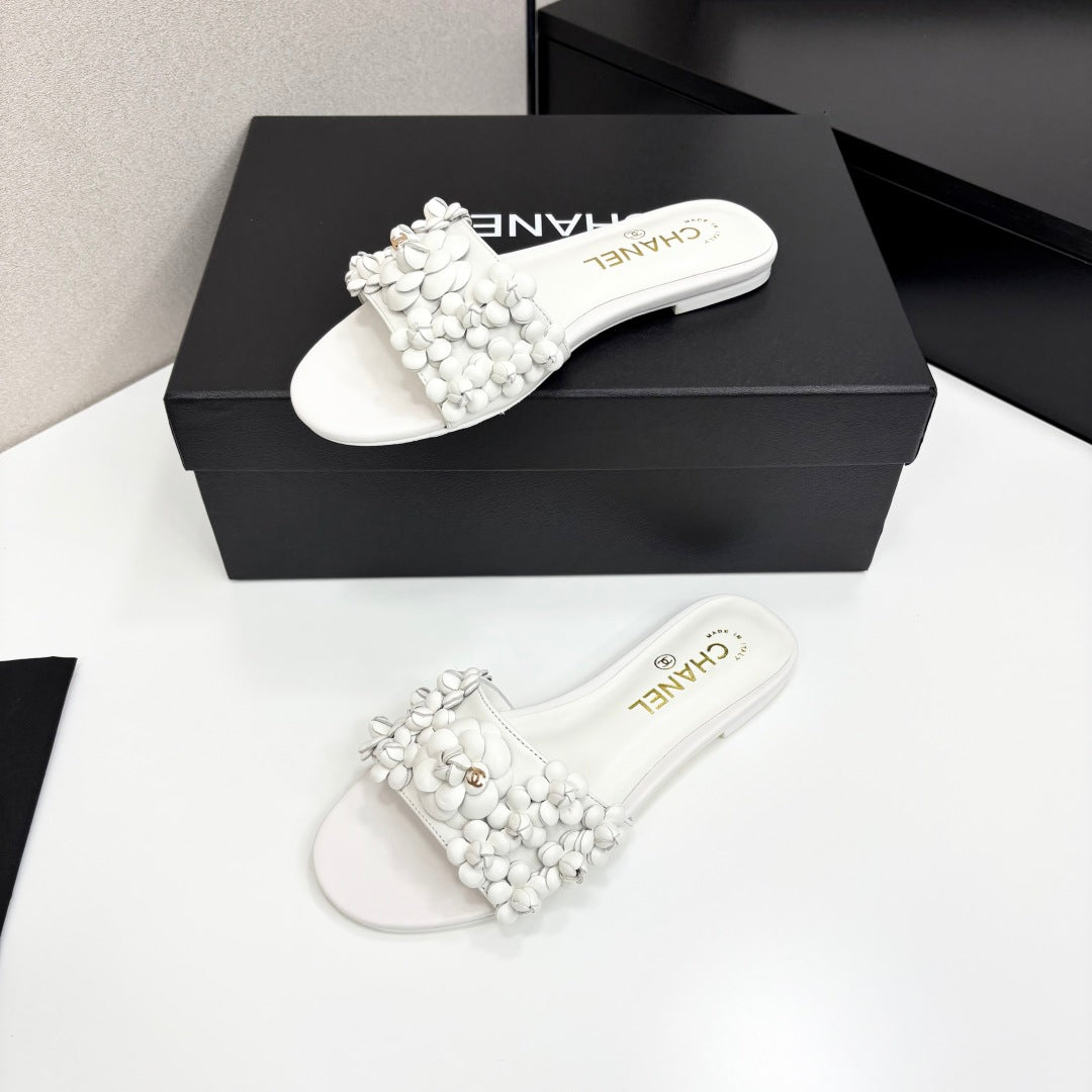 CC 25C Mules Flower White Calfskin
