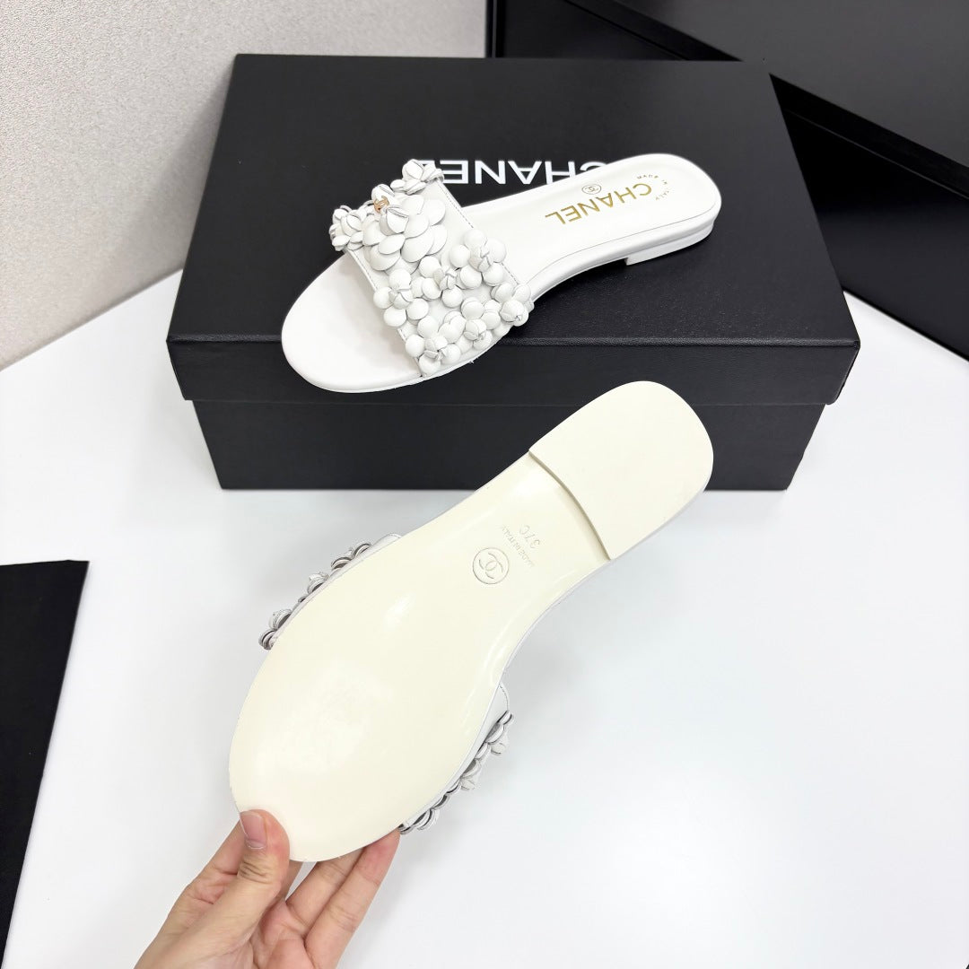 CC 25C Mules Flower White Calfskin