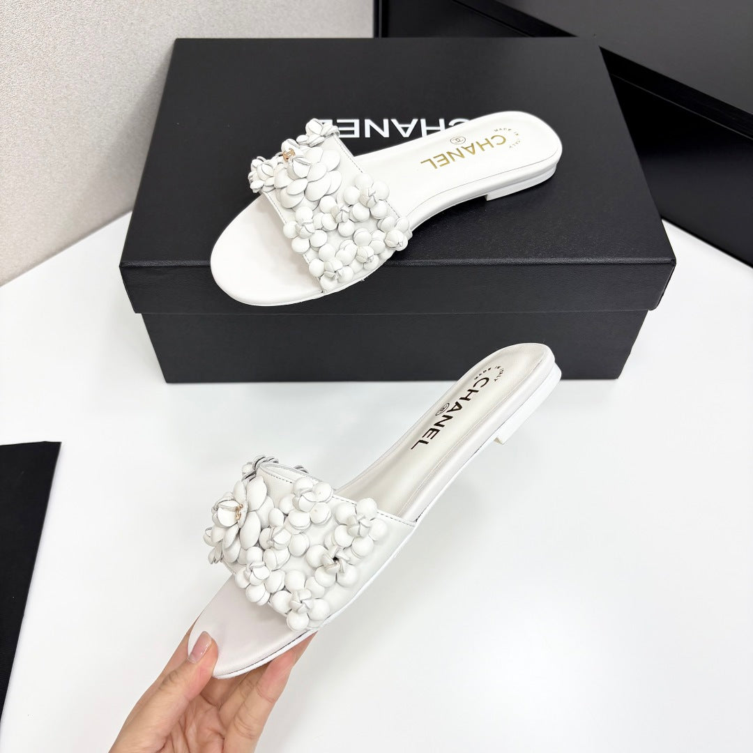 CC 25C Mules Flower White Calfskin