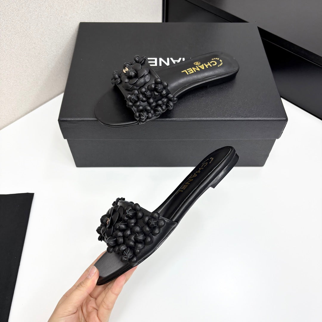 CC 25C Mules Flower Black Calfskin