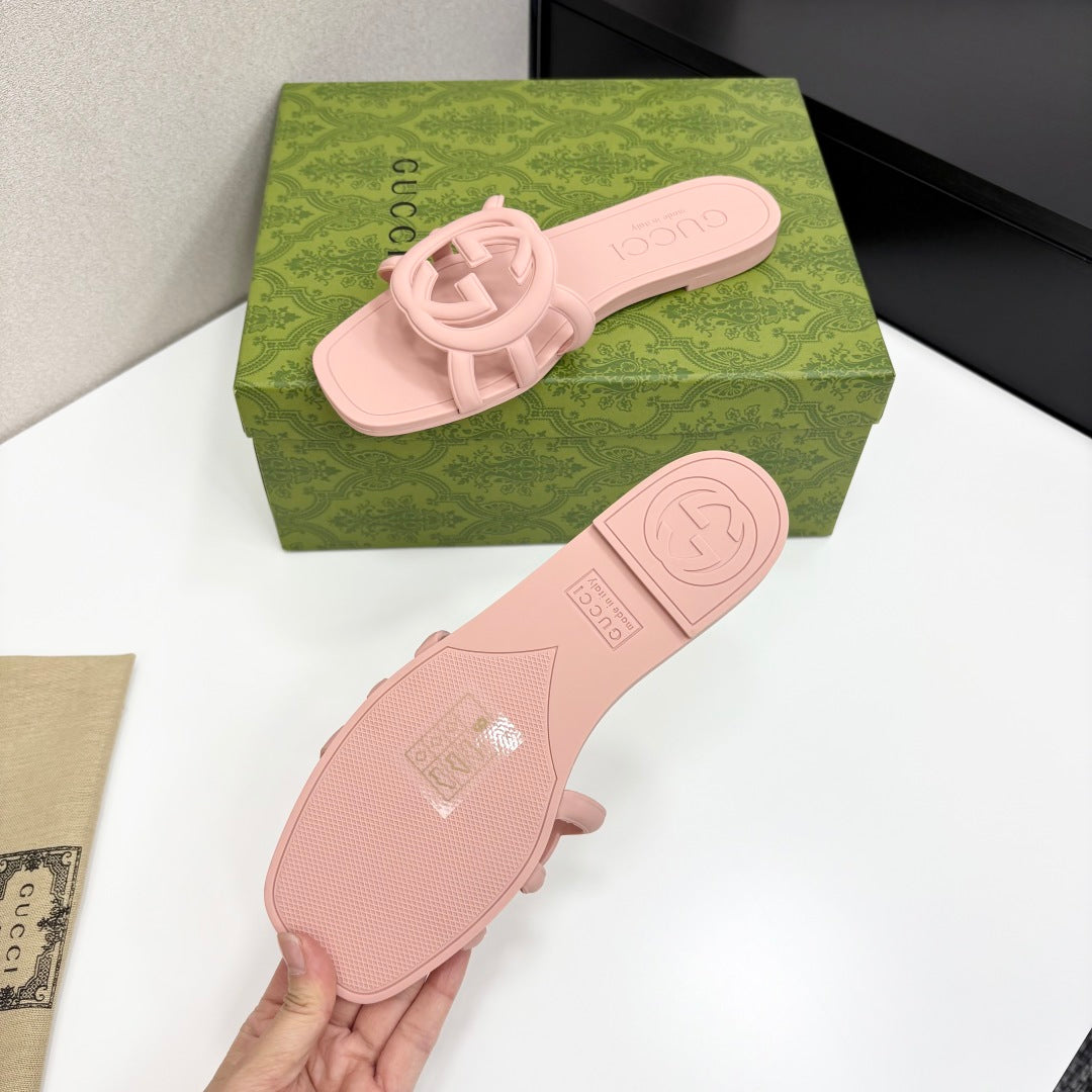 GC Interlocking G Slide Sandal Light Beige Rubber 217154