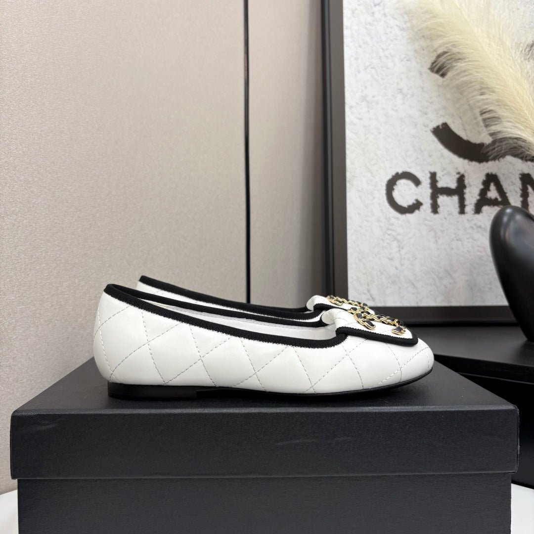 CC 25 Ballet Flat Large Logo White Quilted Calfskin