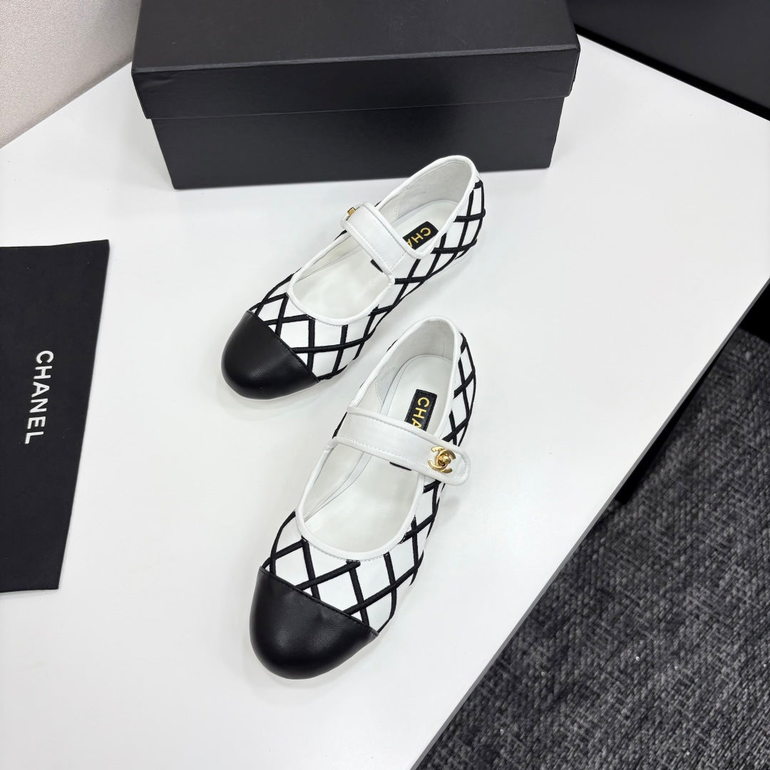 CC 25 Mary Jane Black White Quilted Calfskin