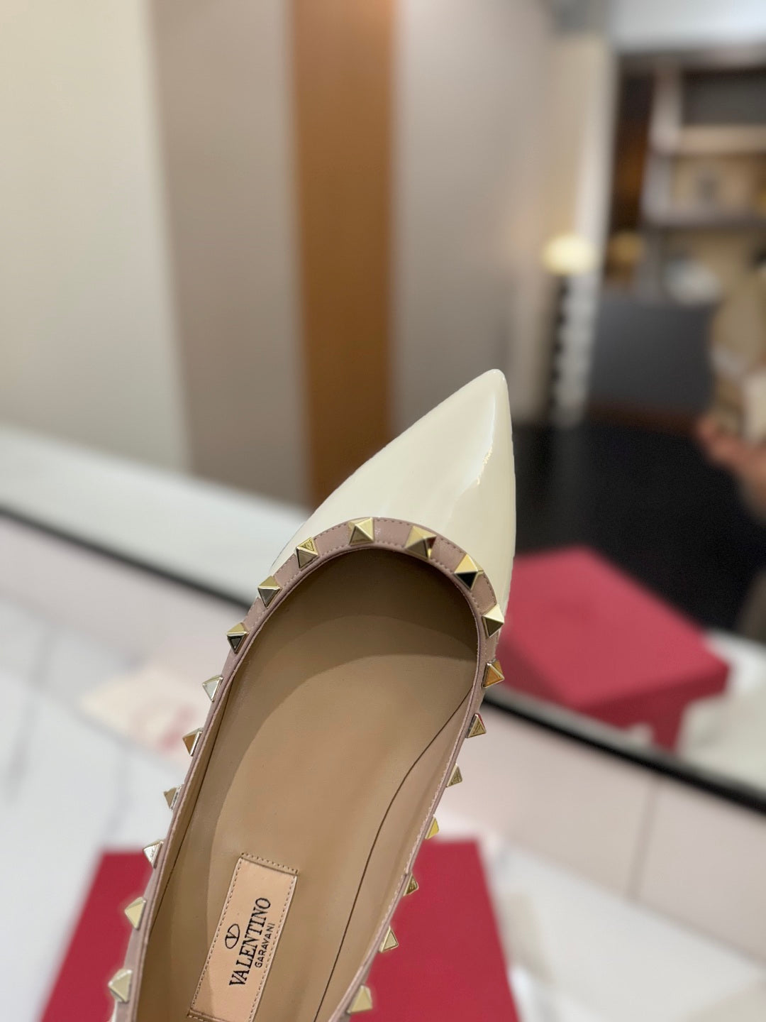VT Rockstud Ballet Flat White Goatskin
