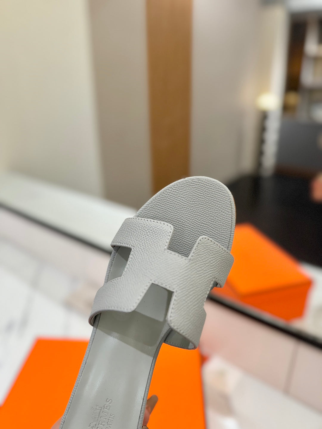 HM Oasis Sandals Gray Cowhide 294841