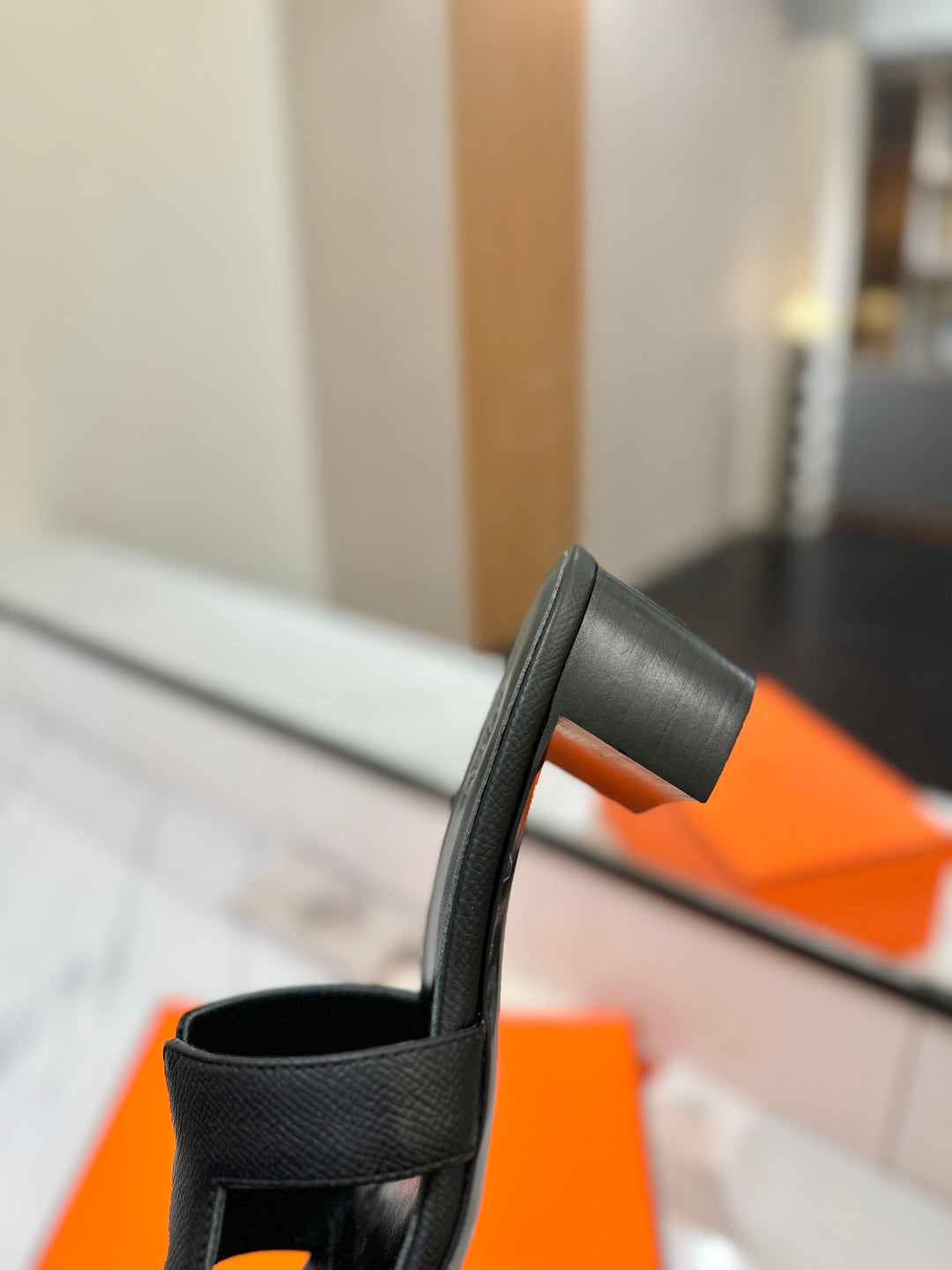 HM Oasis Sandals Black Cowhide 294843