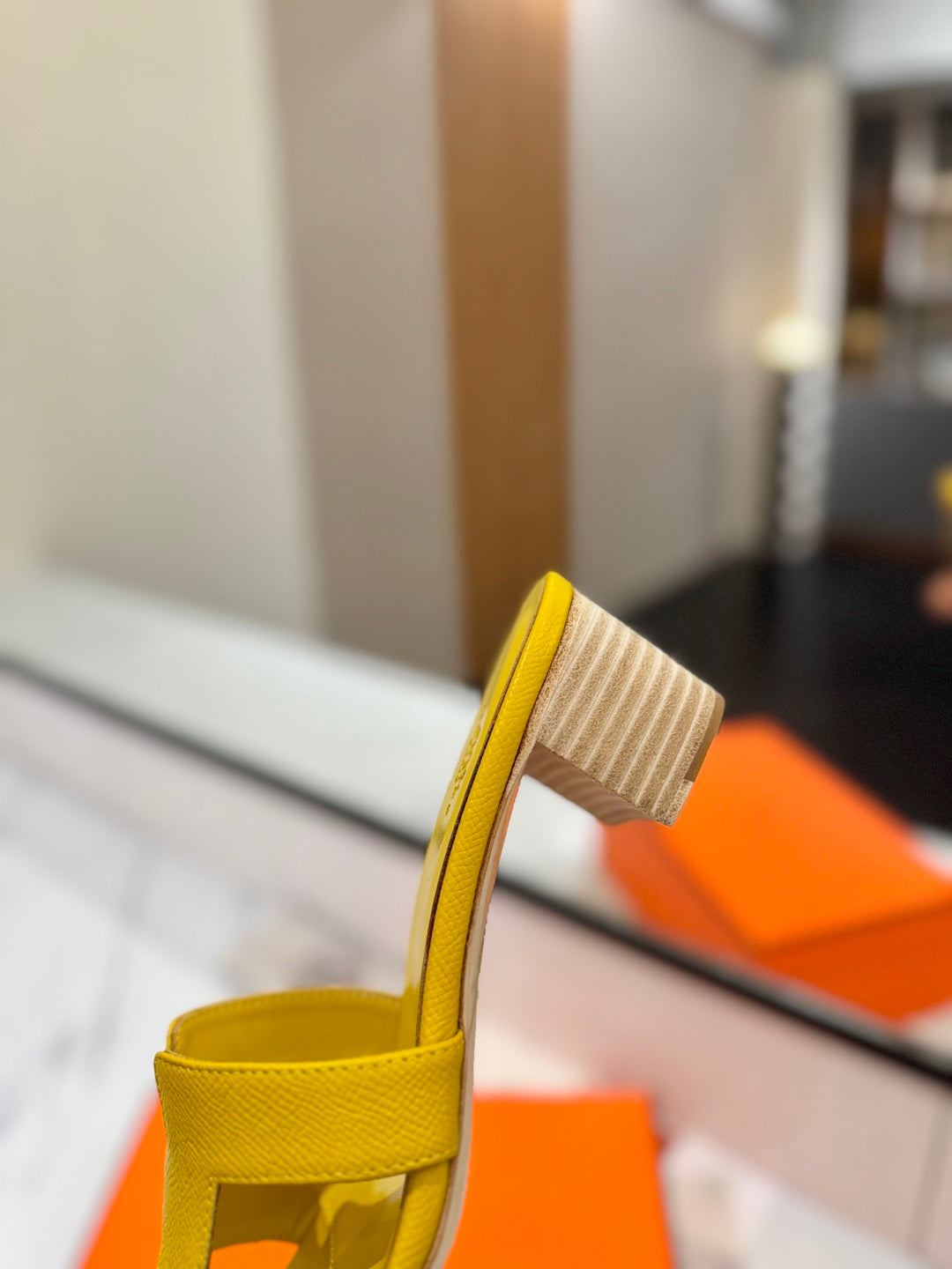 HM Oasis Sandals Yellow Cowhide 294844