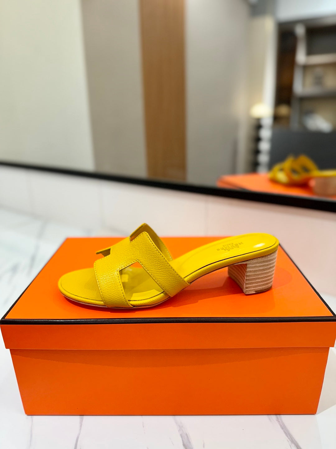 HM Oasis Sandals Yellow Cowhide 294844