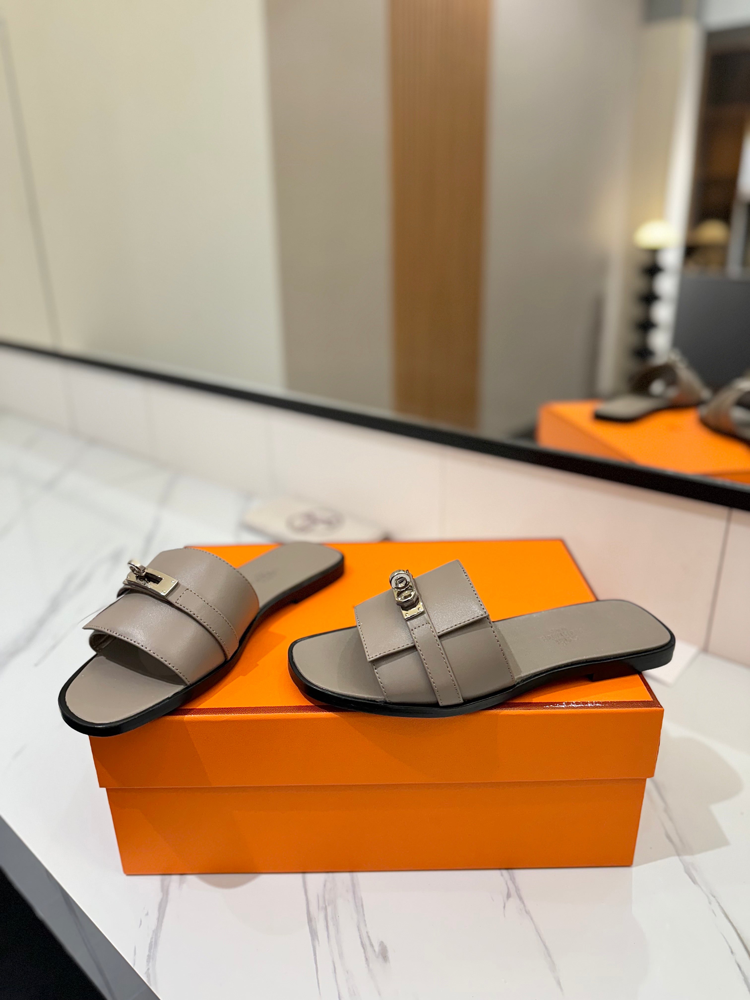 HM Giulia sandal Calfskin 254579