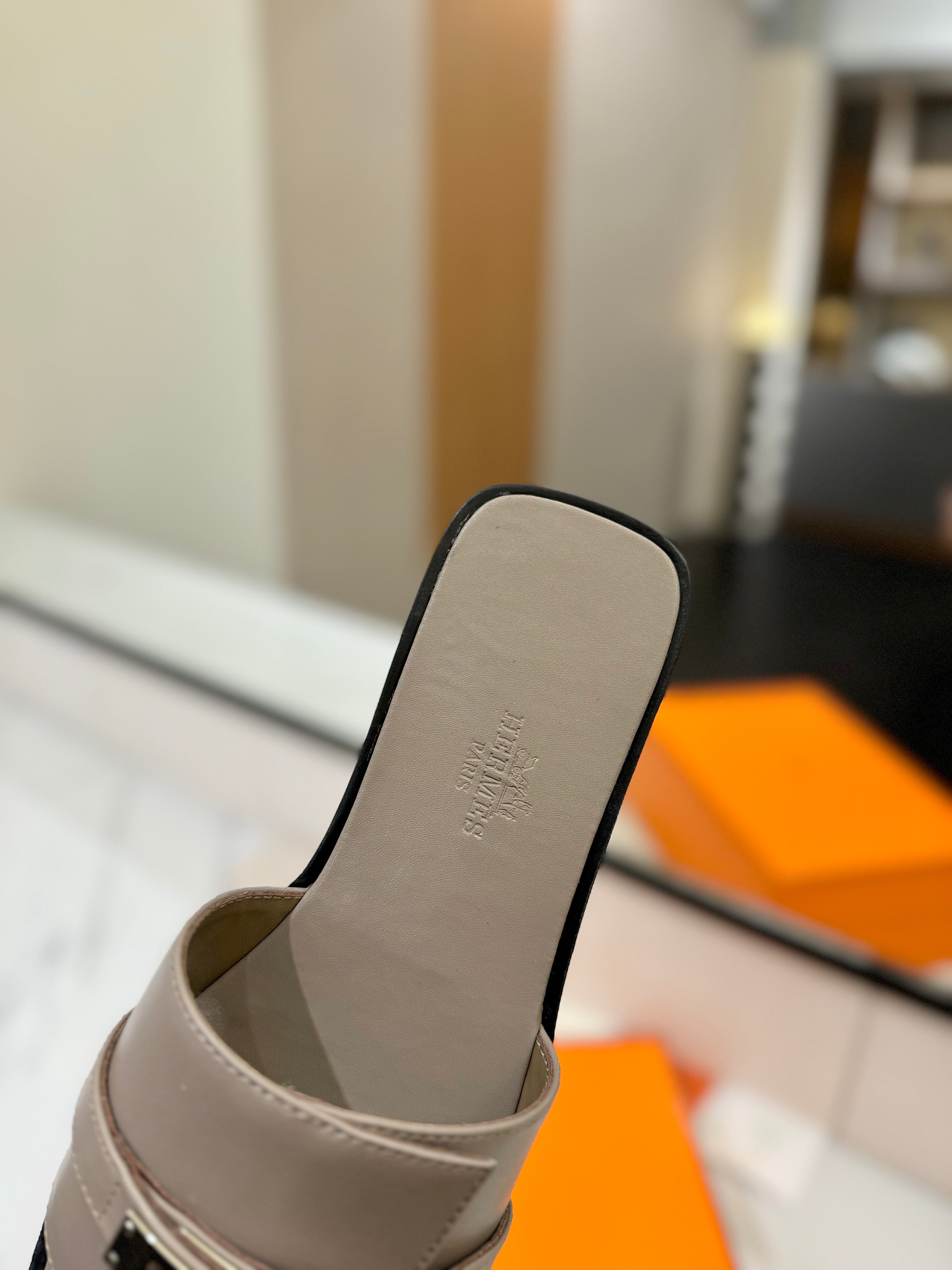 HM Giulia sandal Calfskin 254579