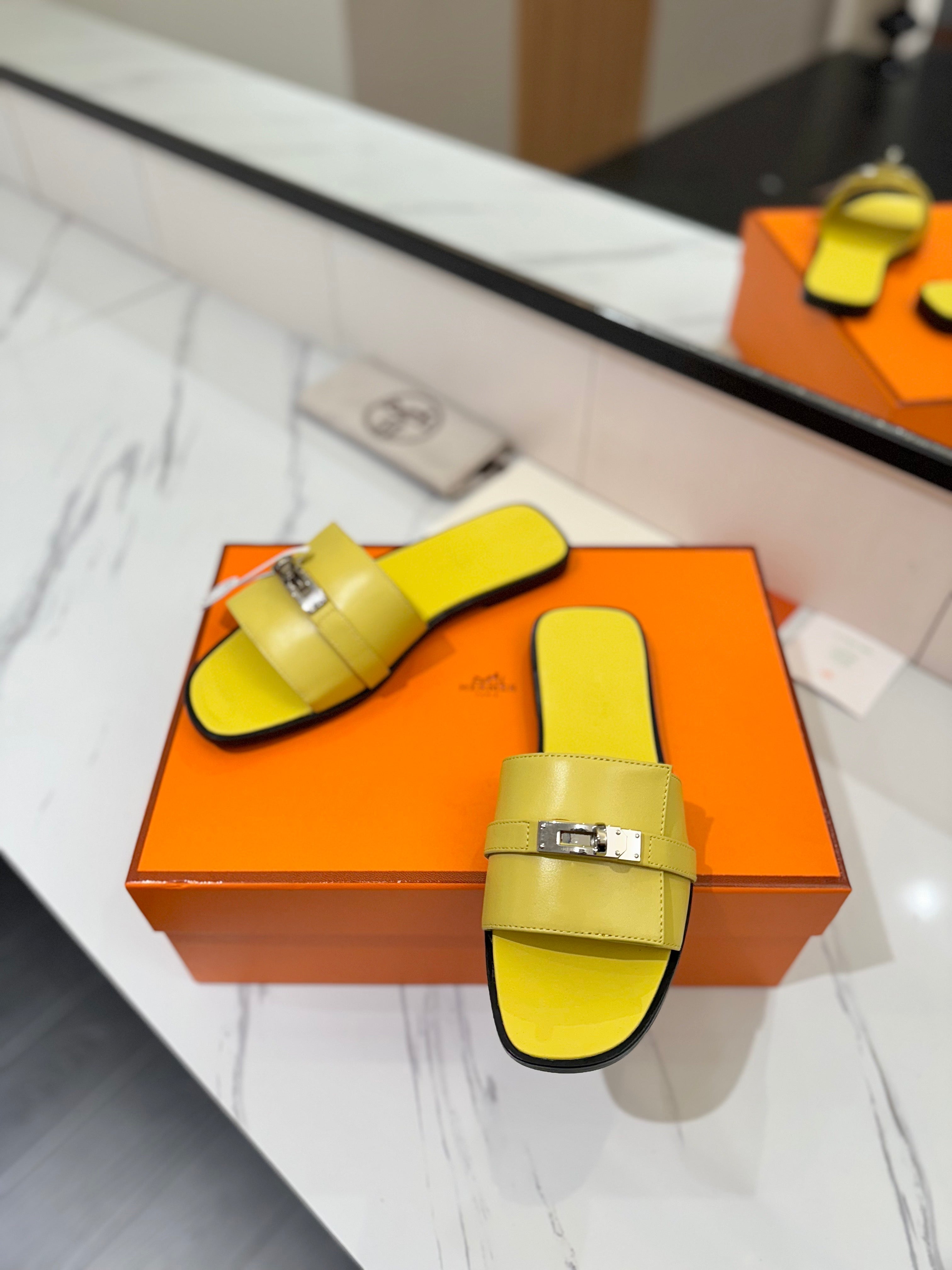 HM Giulia sandal Calfskin 254579