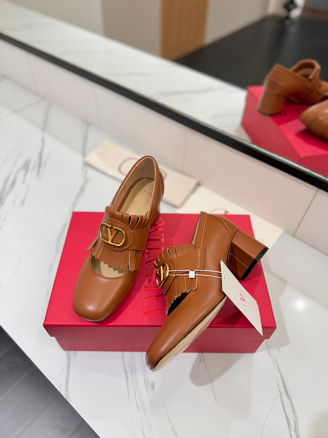 VT 2025 Signature Heeled Loafer Brown Calf Leather 295069