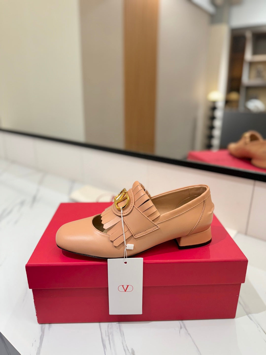 VT 2025 Signature Loafer Cantaloupe Calf Leather 295073
