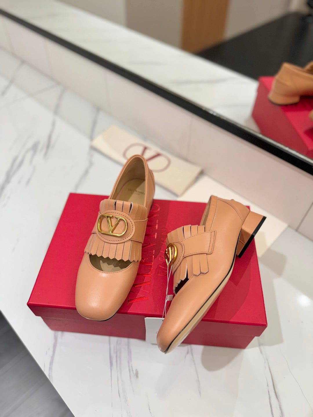 VT 2025 Signature Loafer Cantaloupe Calf Leather 295073