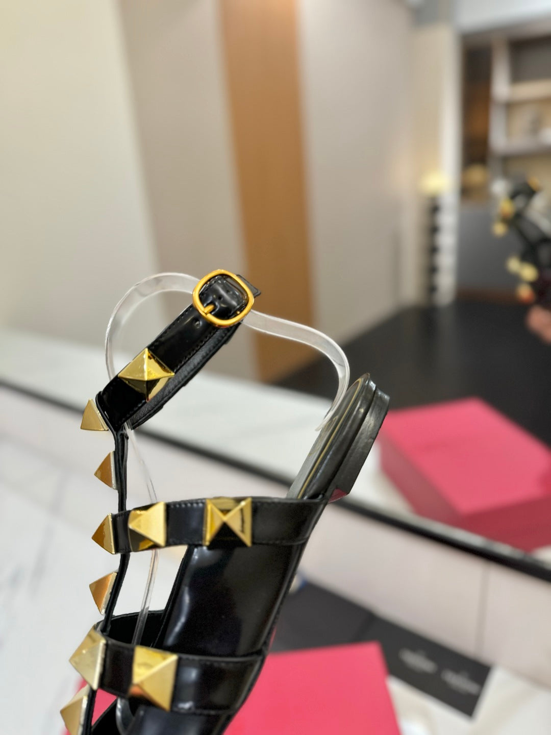 VT Rockstud Sandals Flat Black Gold Cowhide