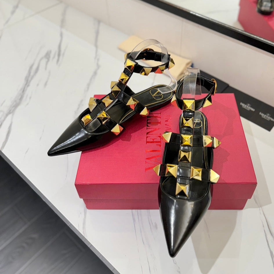 VT Rockstud Sandals Flat Black Gold Cowhide