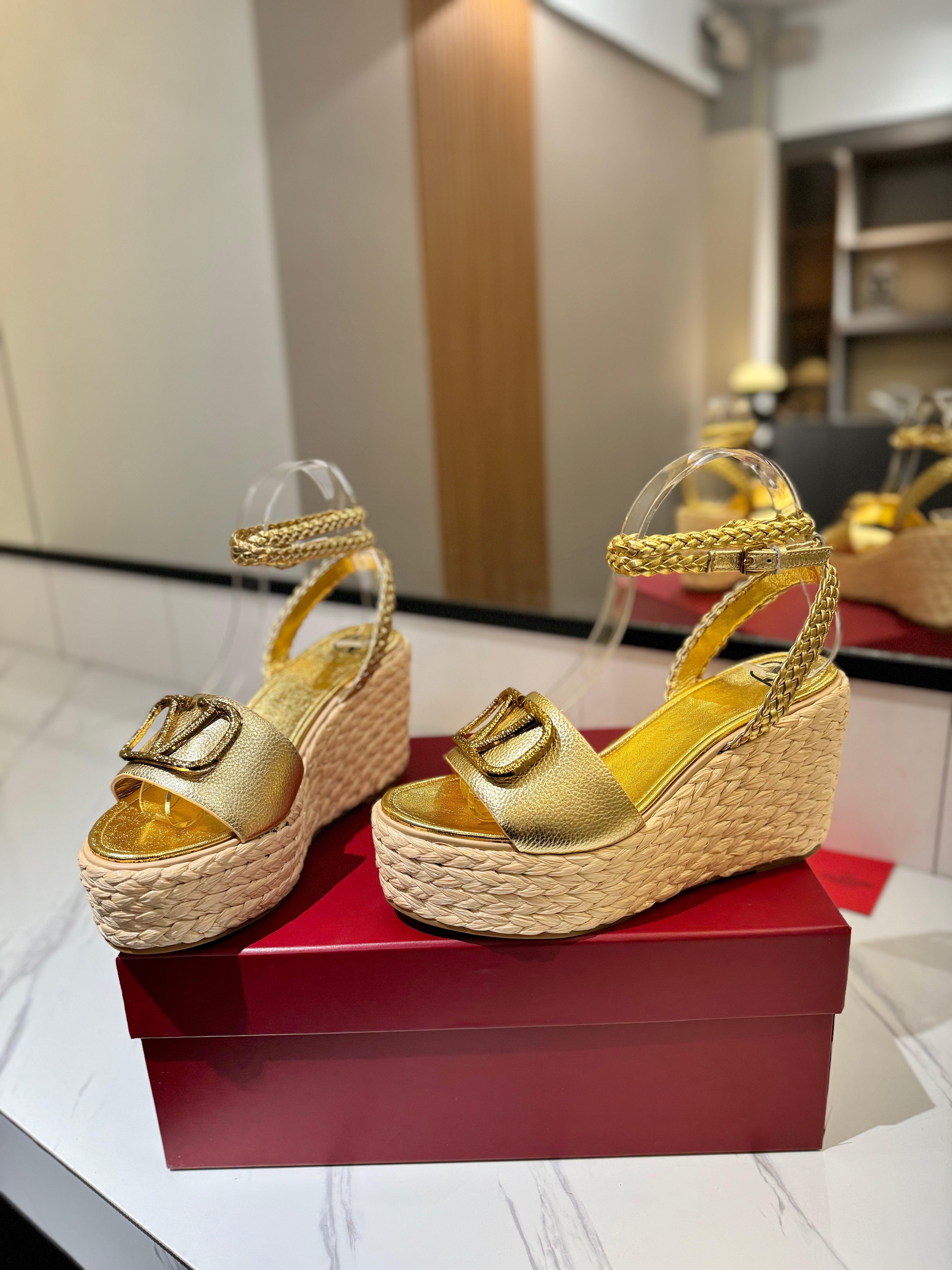 VT Espadrilles Platform Sandals Gold Calfskin