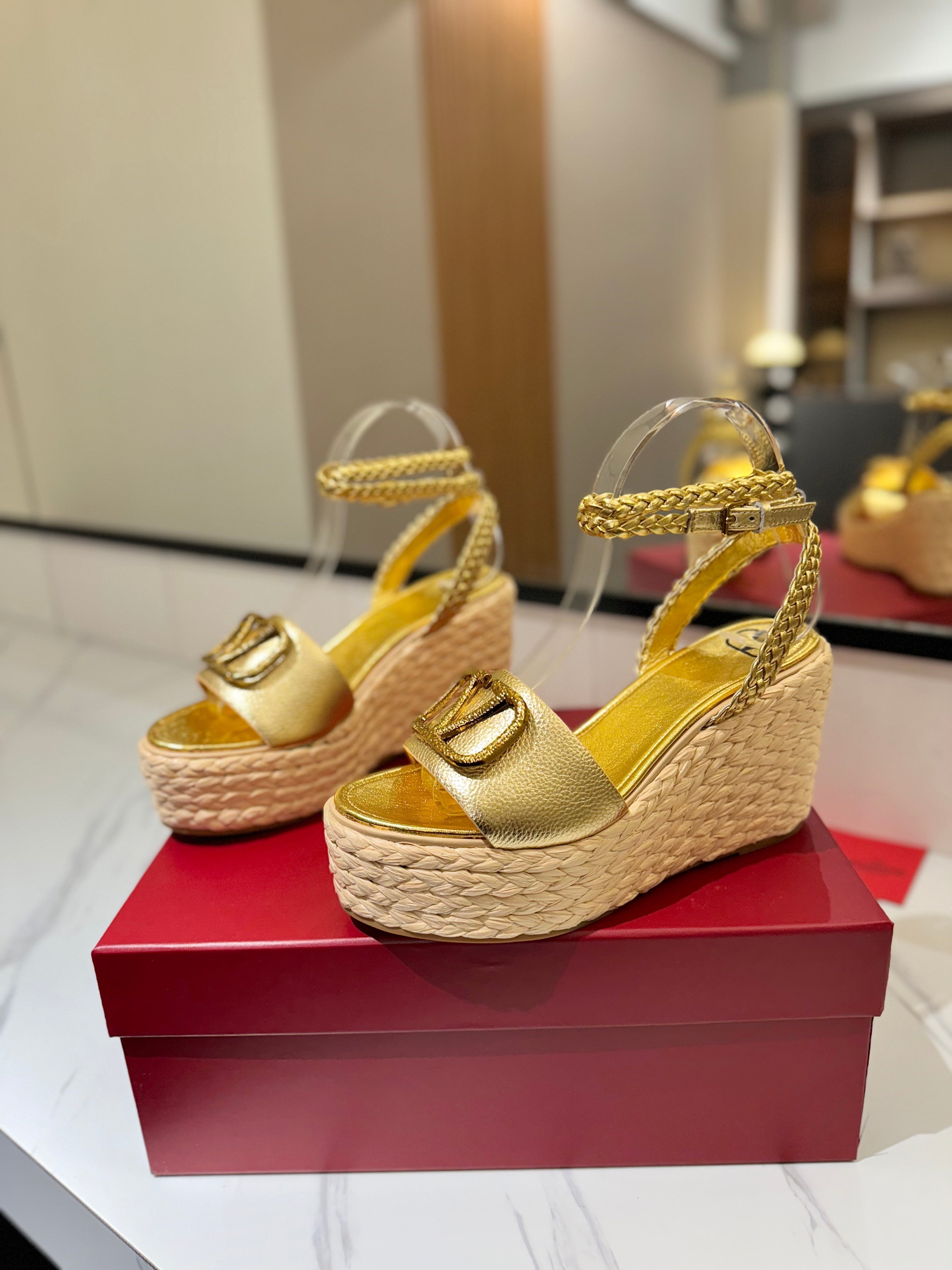 VT Espadrilles Platform Sandals Gold Calfskin
