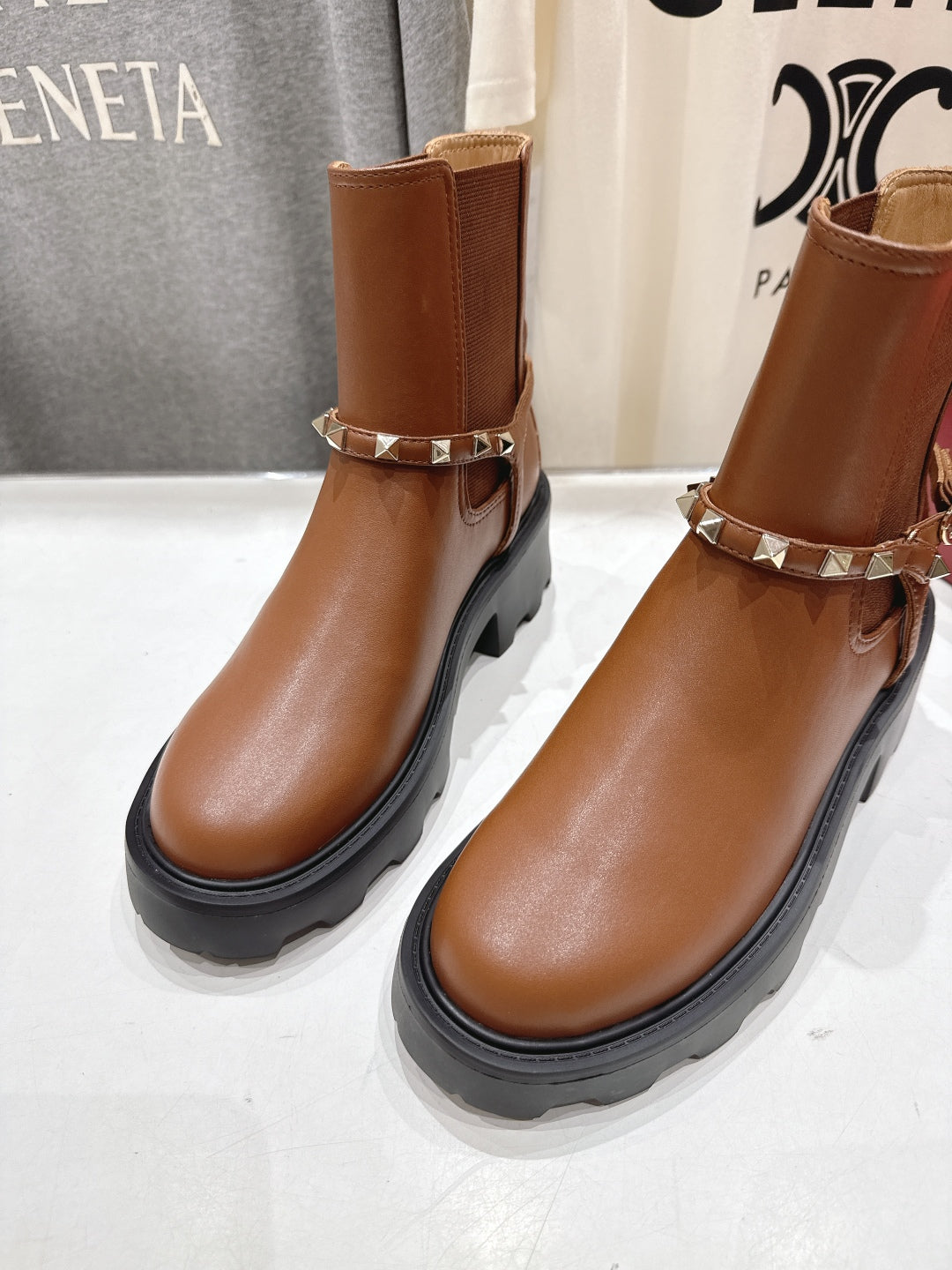 VT ankle boots brown black calfskin 174445