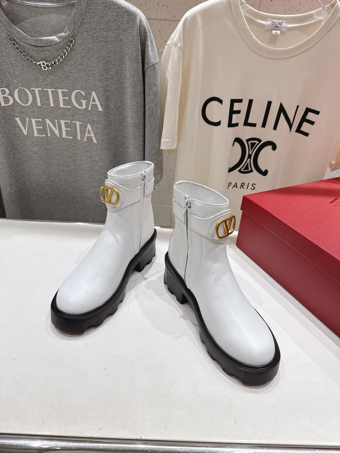 VT short boots white calfskin 174439