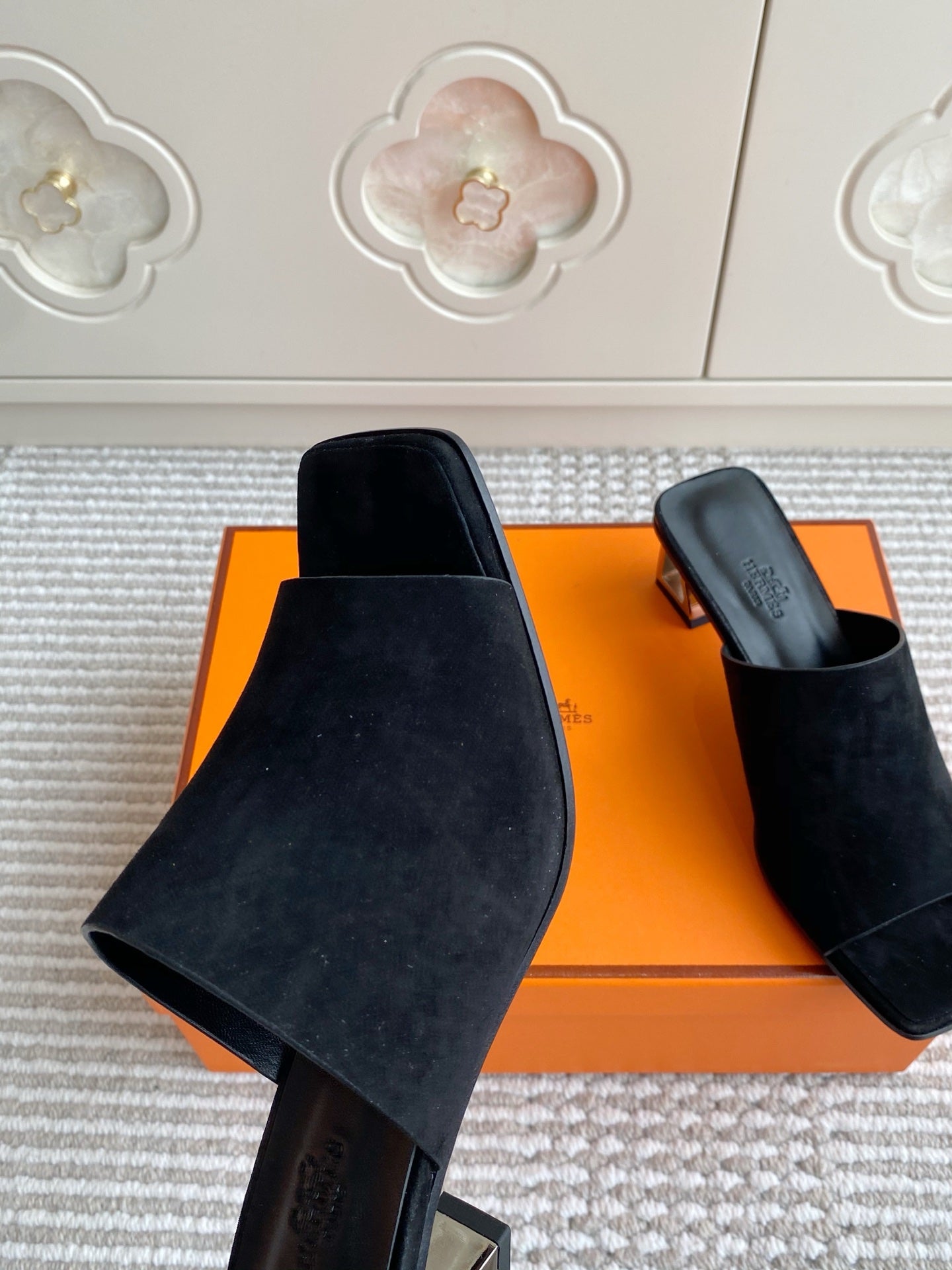 HM Kylie Mules Black Calfskin 316375