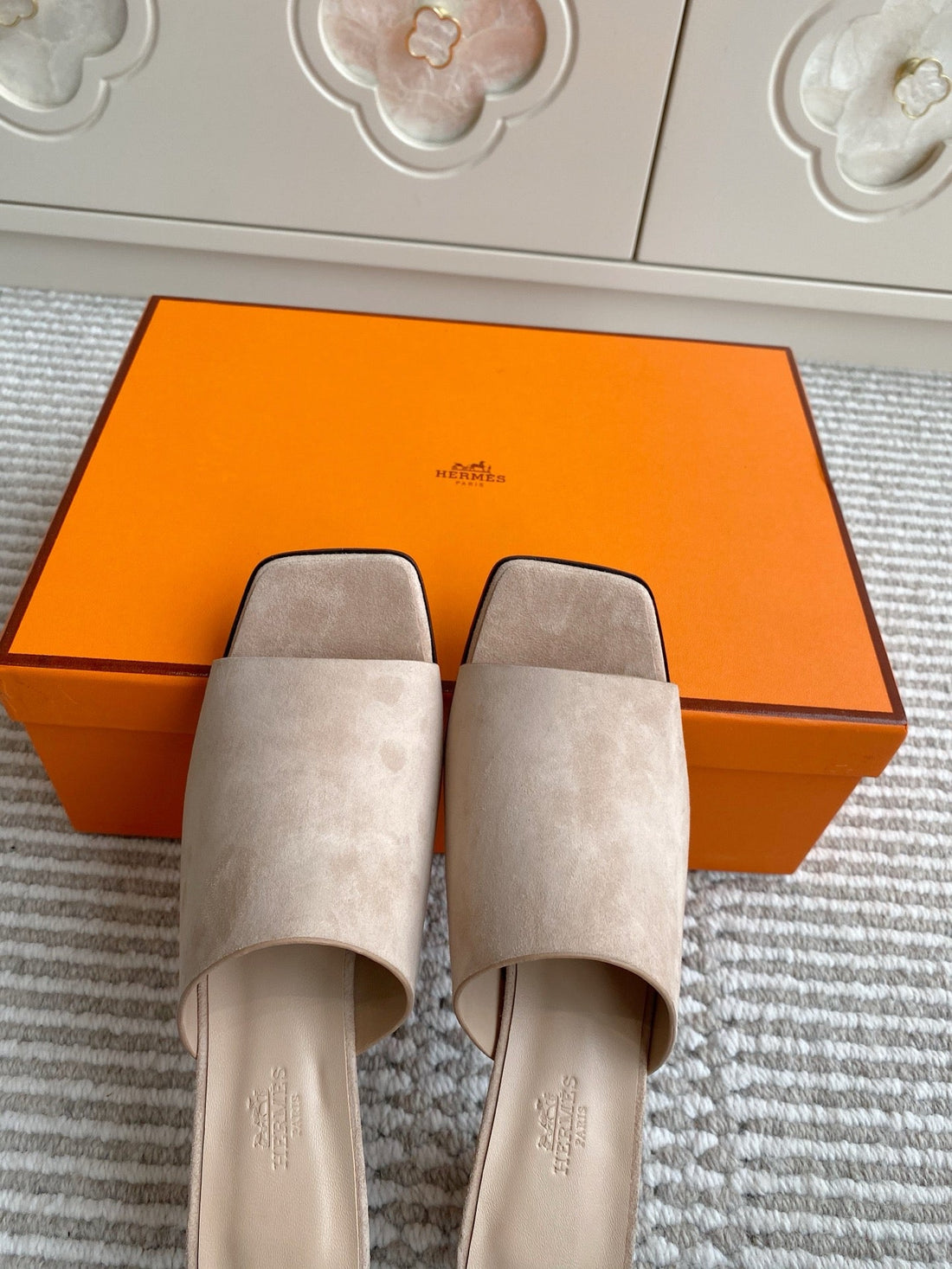 HM Kylie Mules Beige Calfskin 316376