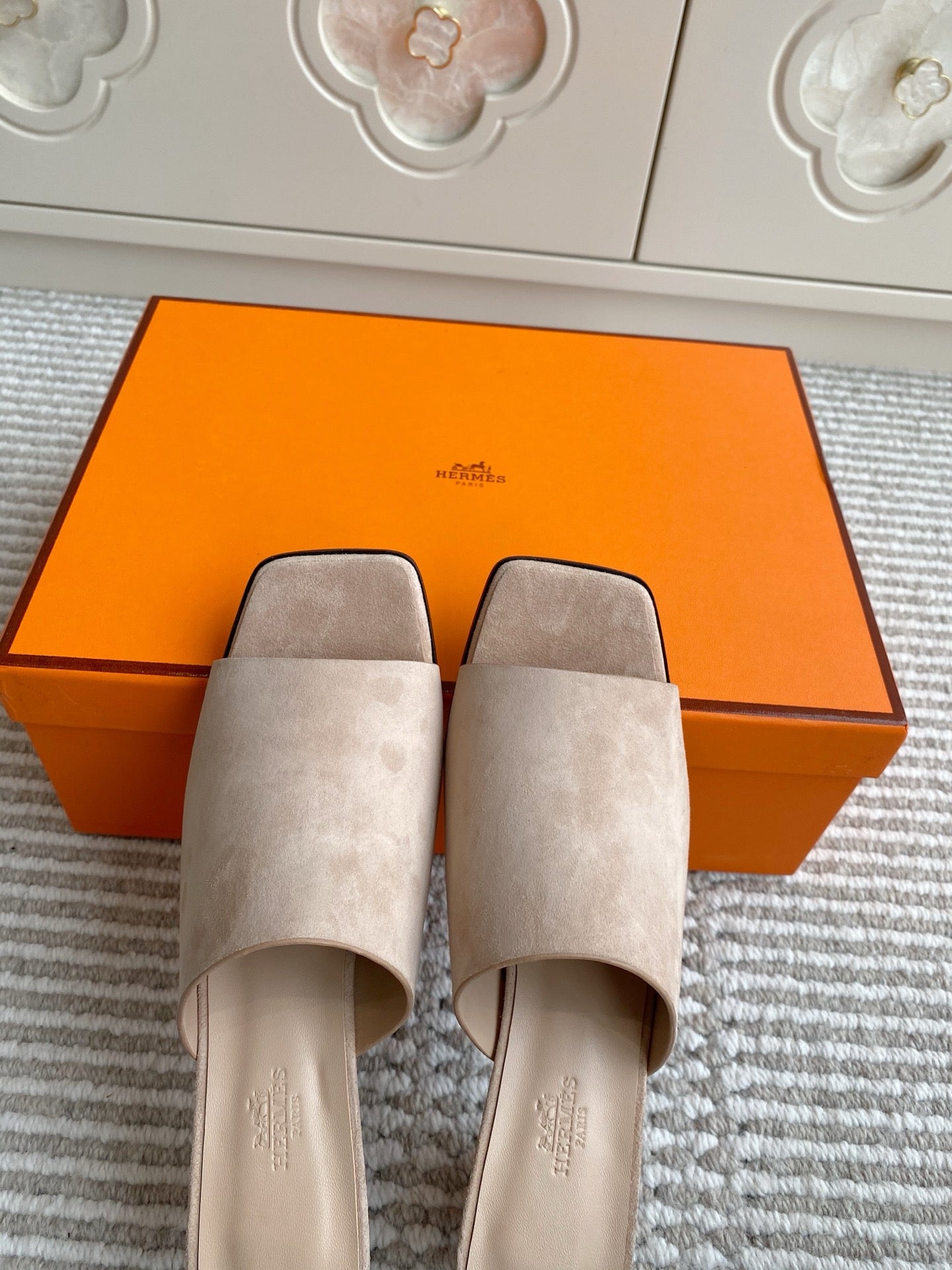 HM Kylie Mules Beige Calfskin 316376