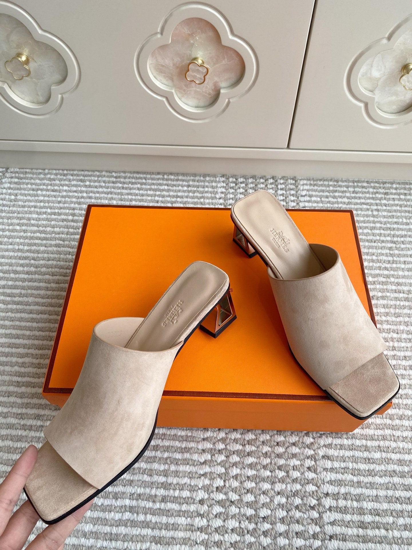 HM Kylie Mules Beige Calfskin 316376