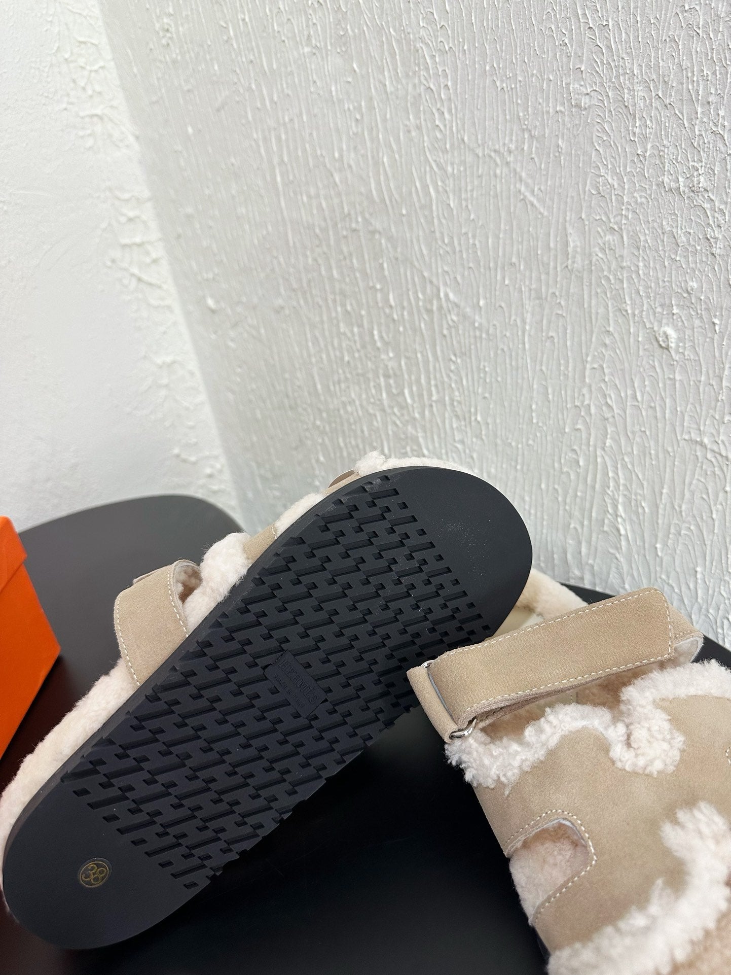 HM Chypre Sandal In Light Brown Mix White Suede And Fleece Lining 961139