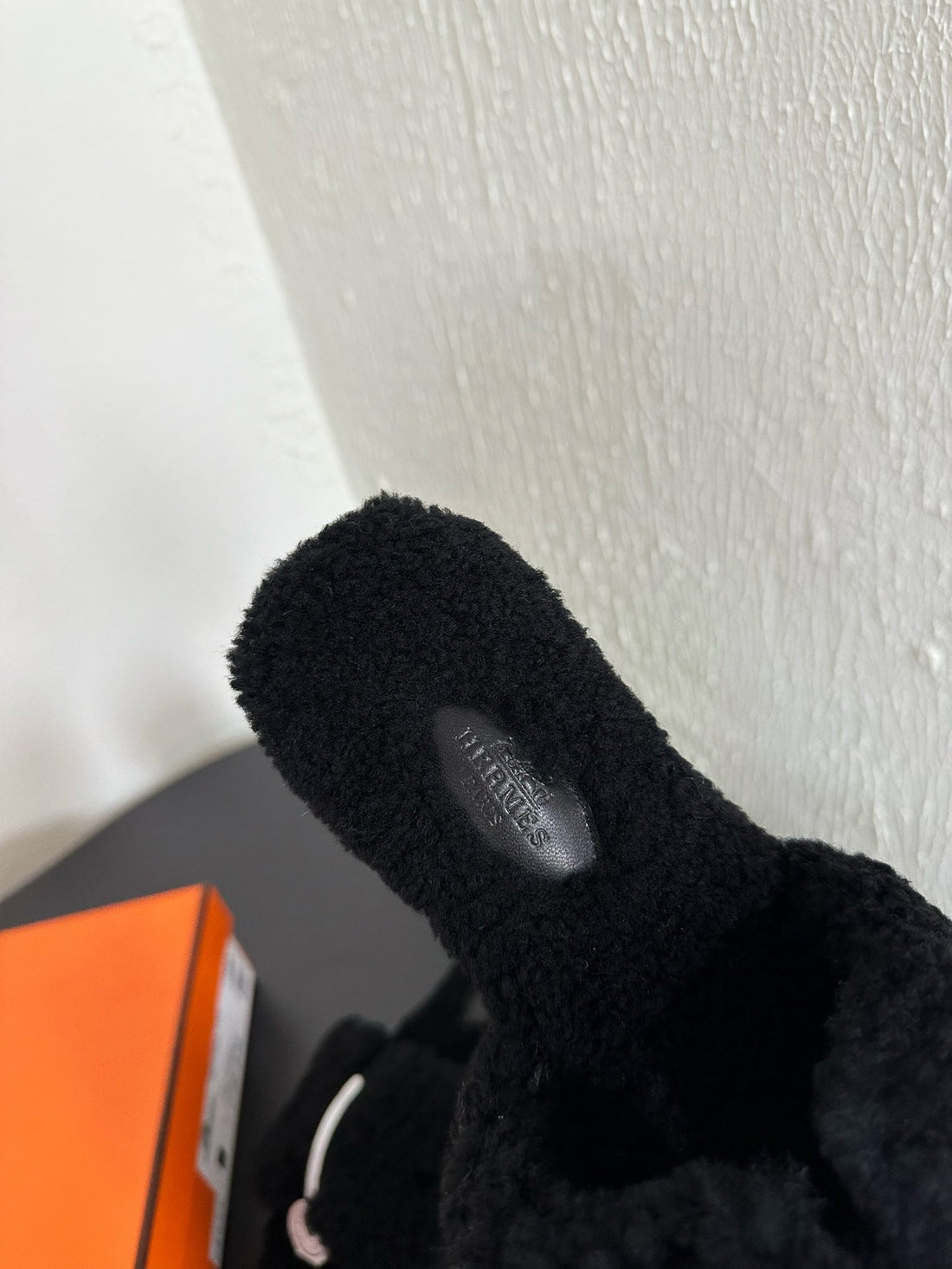 HM Oran Sandal Black Wool Fleece 961011