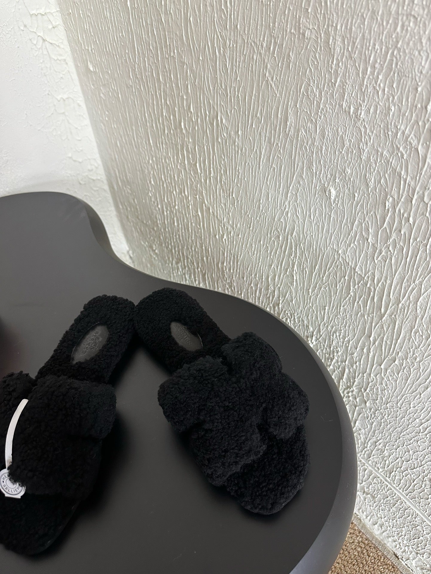 HM Oran Sandal Black Wool Fleece 961011