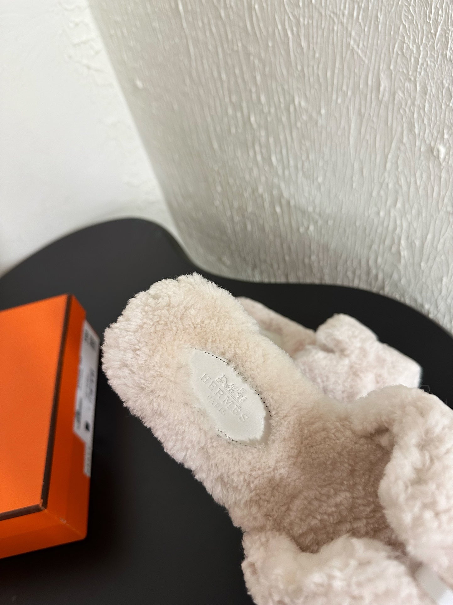 HM Oran Sandal White Wool Fleece 961012