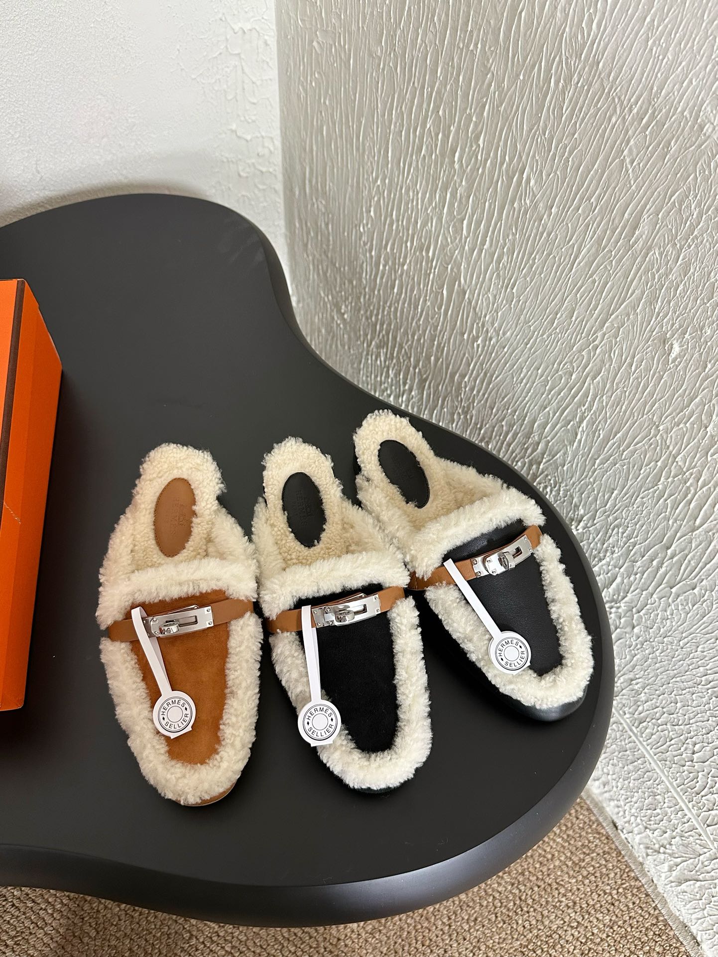 HM Oz Mule Caramel Mix White Suede Lined With Wool Fleece  961092