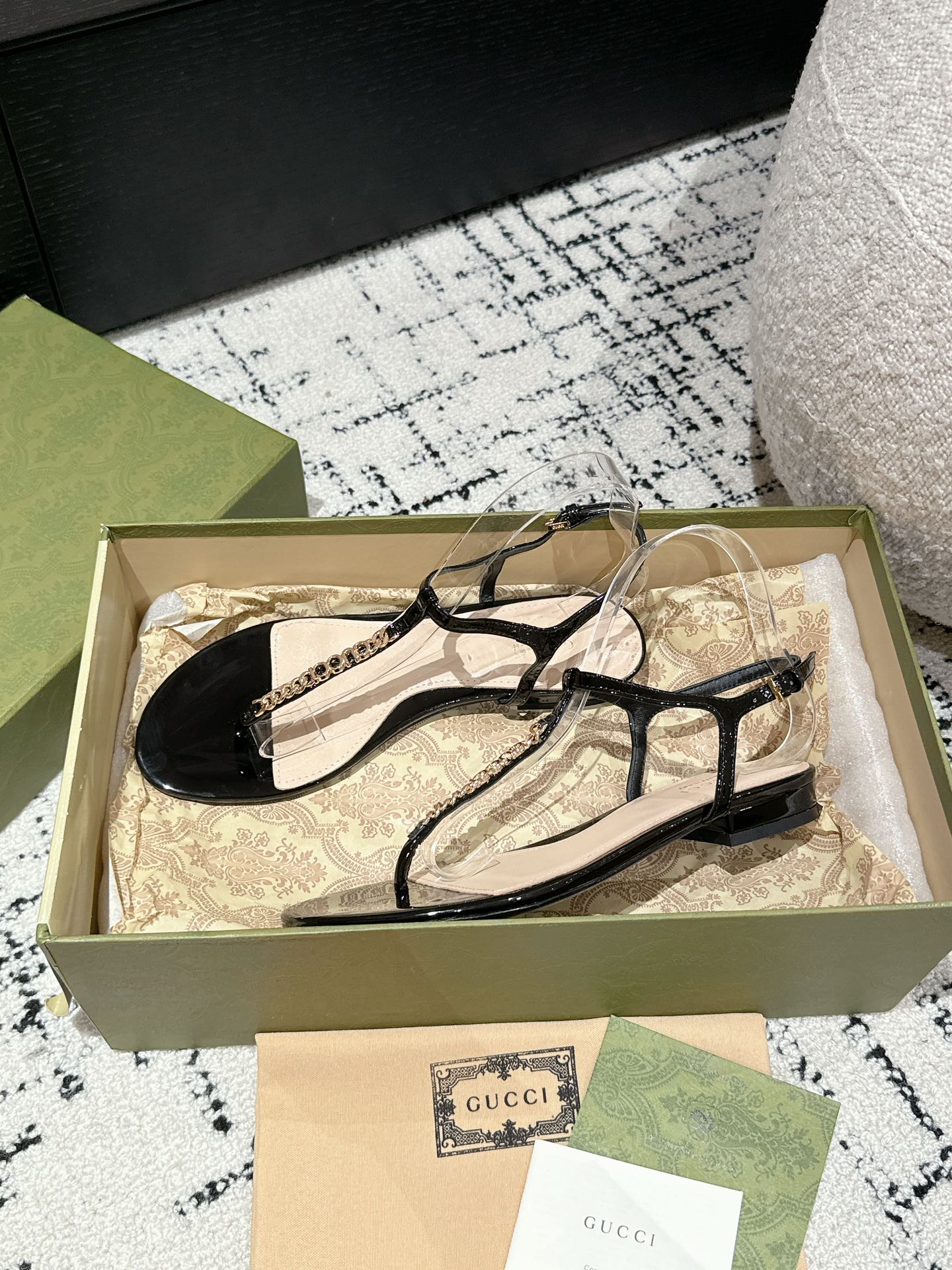 THONG SANDAL IN BLACK CALFSKIN 1