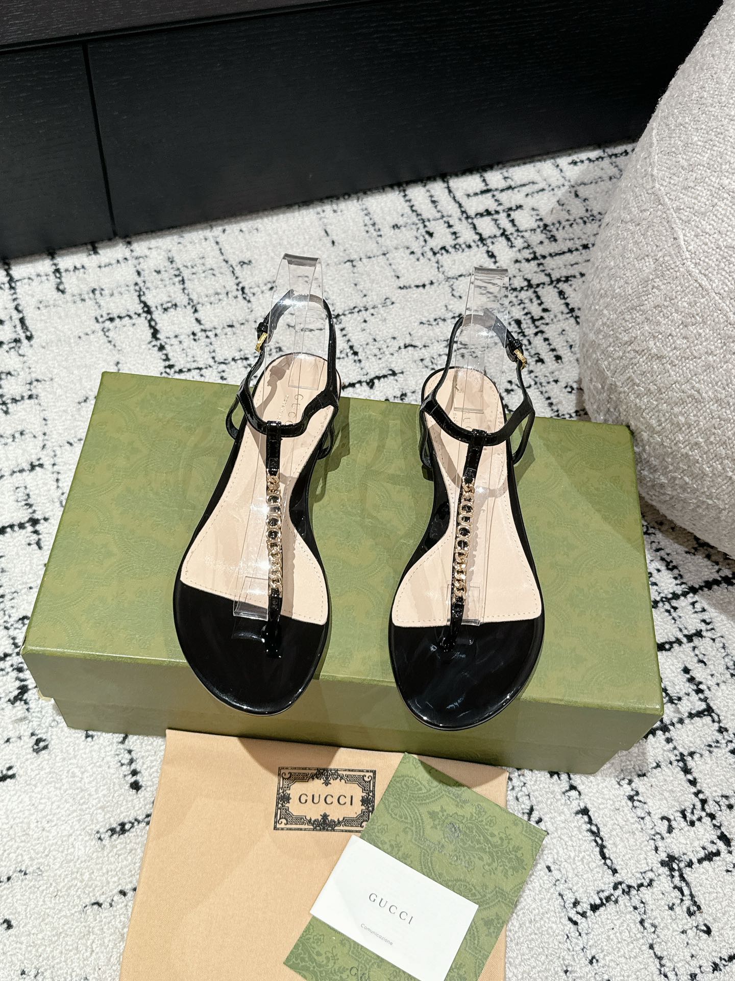 THONG SANDAL IN BLACK CALFSKIN 1