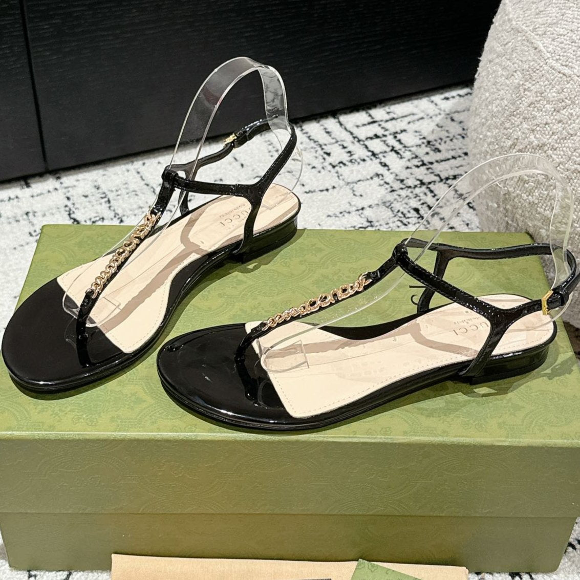 THONG SANDAL IN BLACK CALFSKIN 1