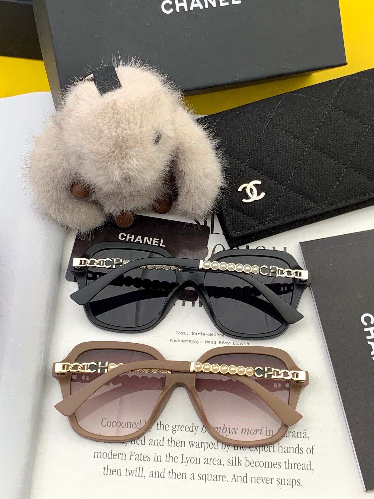 Chanel Sunglasses 560786
