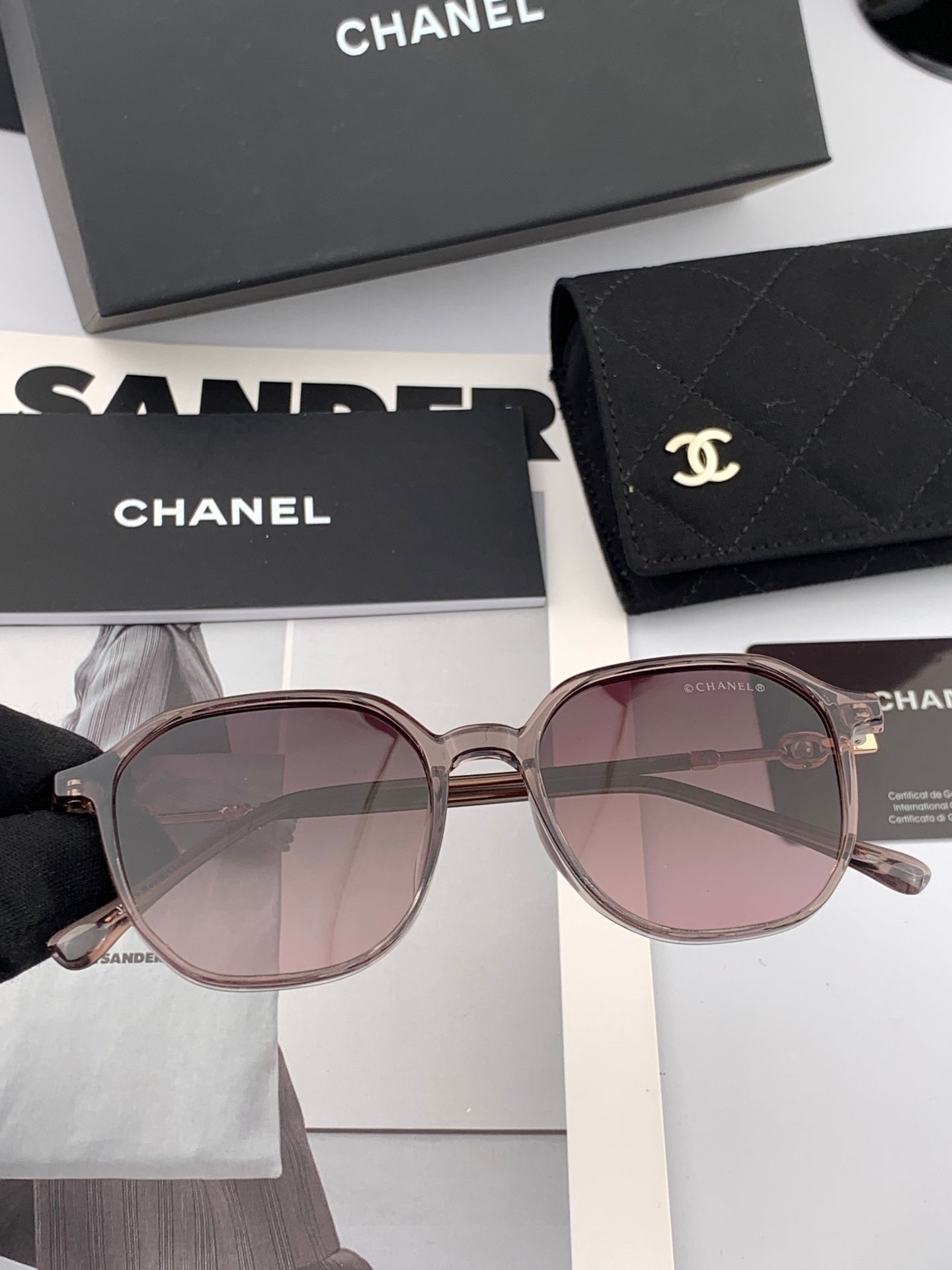 Chanel Sunglasses 558387
