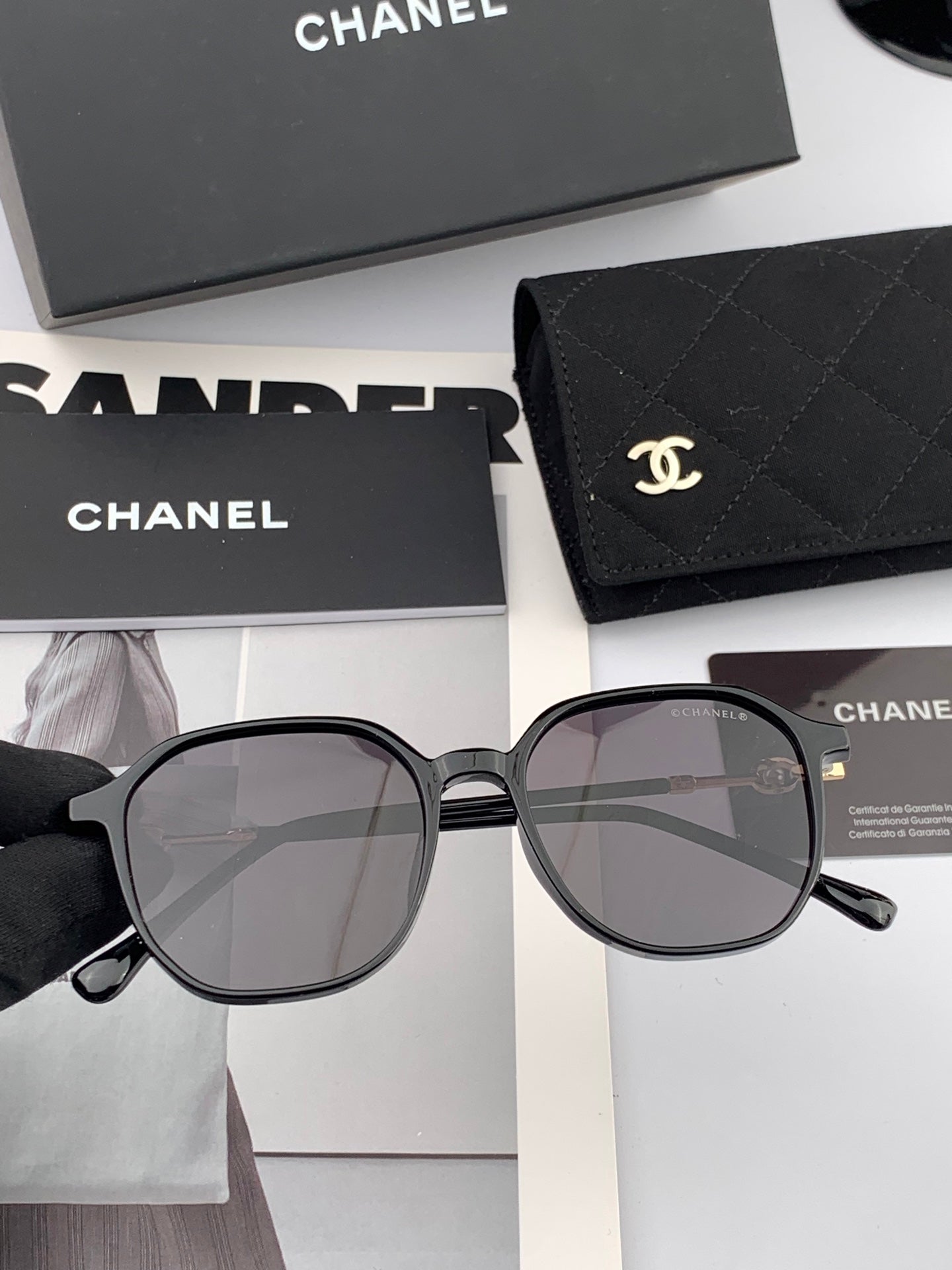 Chanel Sunglasses 558387