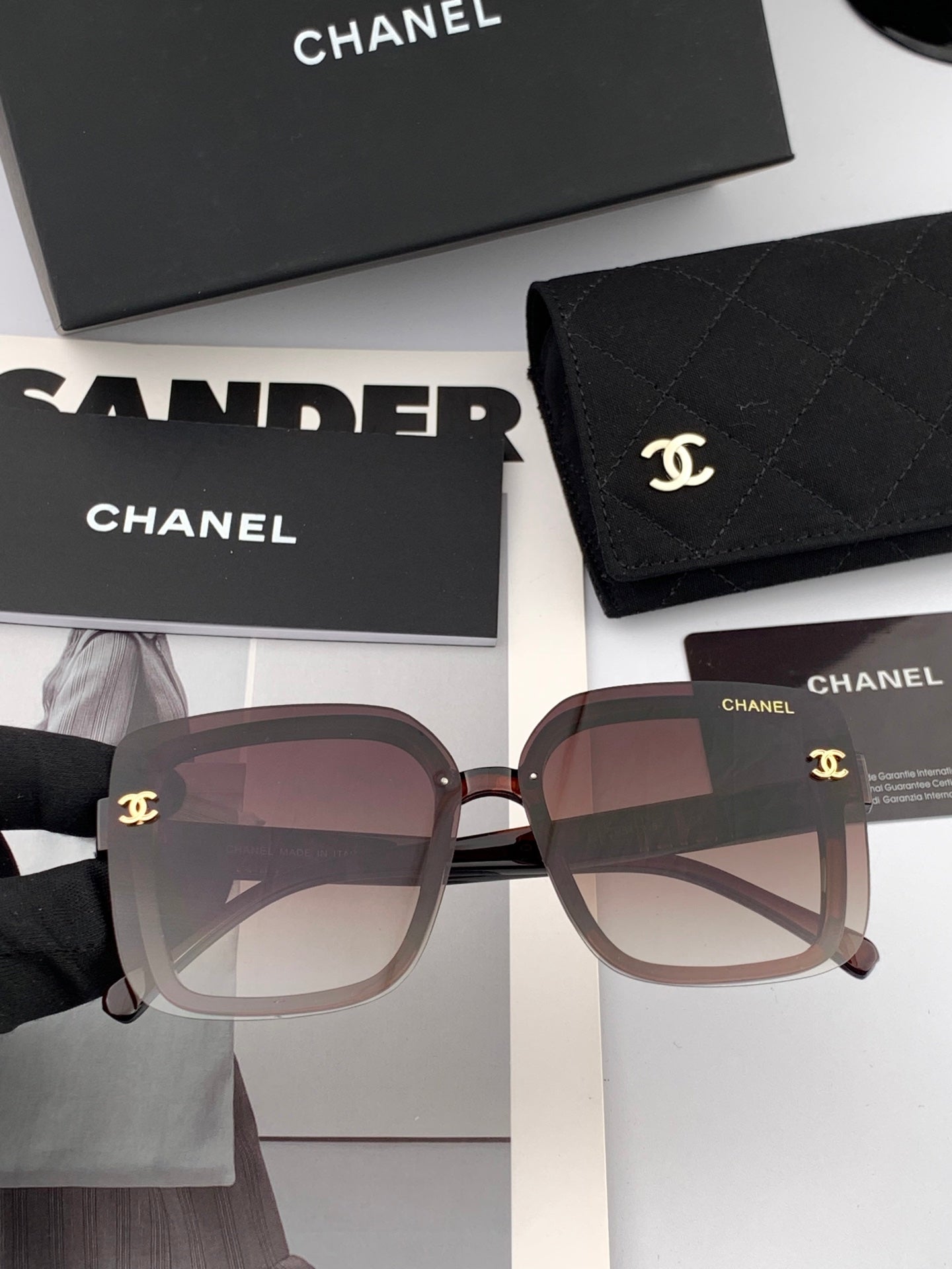 Chanel Sunglasses 558389