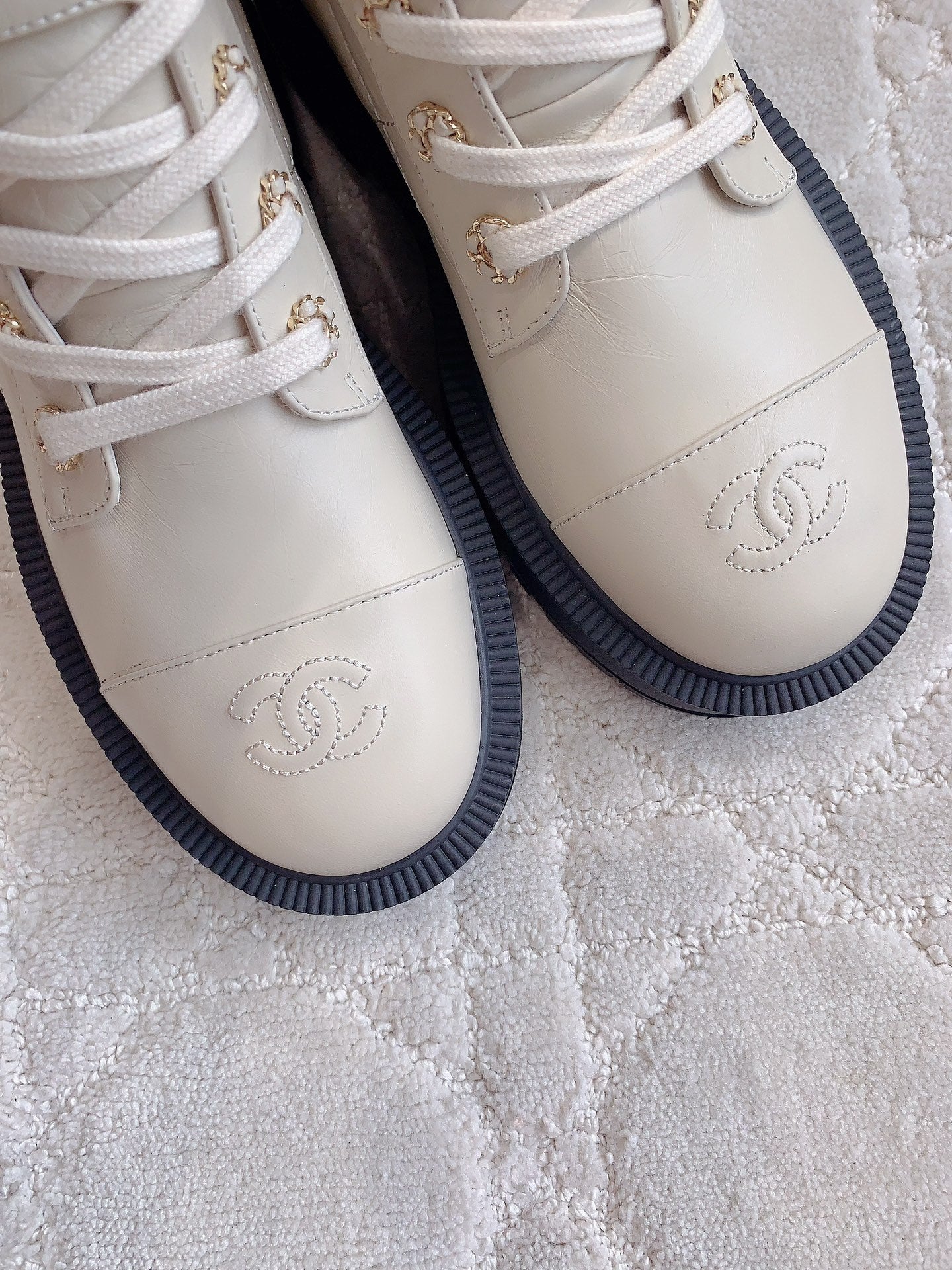 CC Ankle Boots In White Beige Wrinkled Calfskin 145489