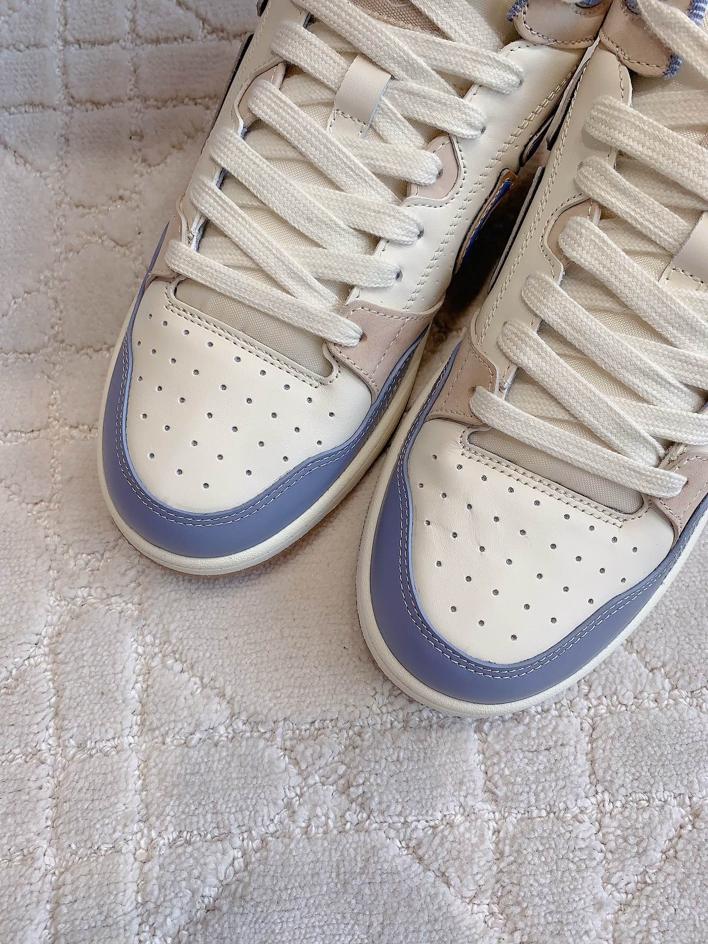 CD B57 Mid-Top Sneaker White Beige Mix Light Blue Calfskin And Oblique Jacquard