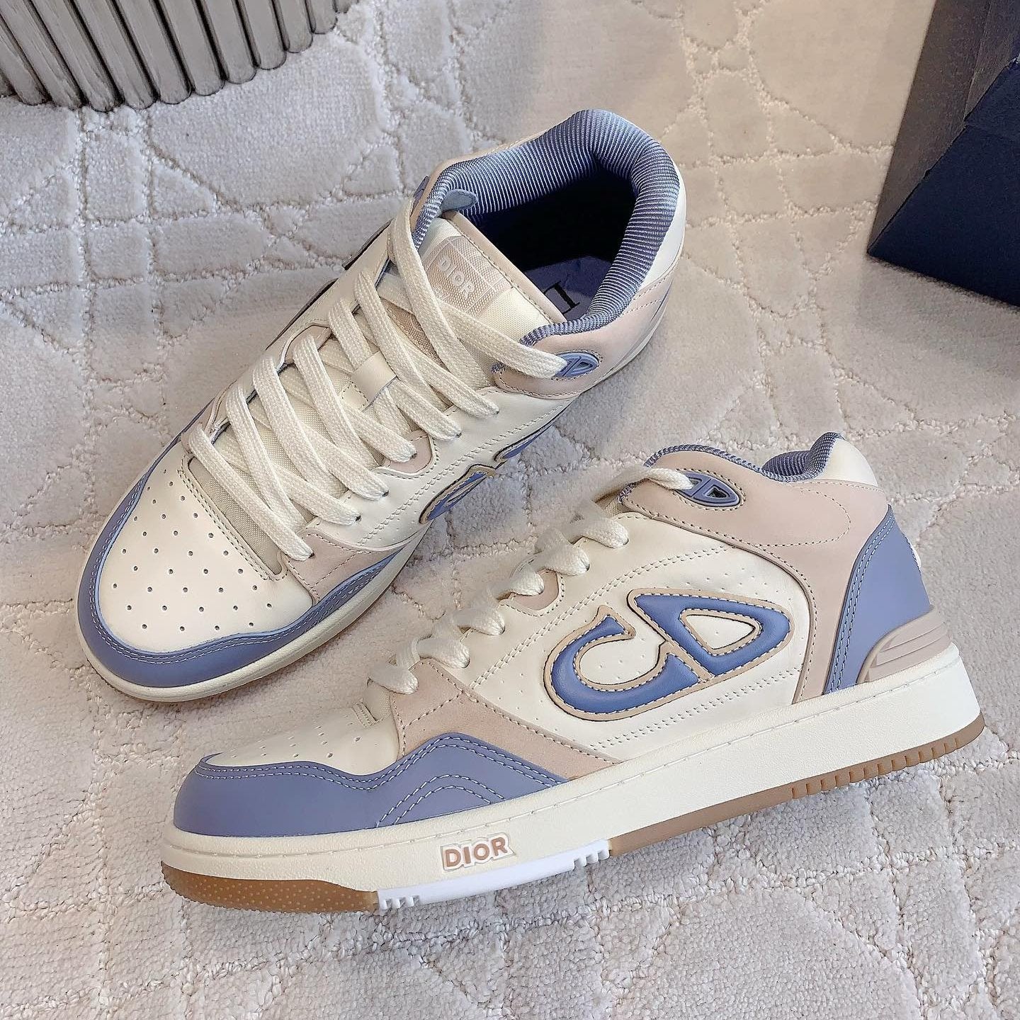 CD B57 Mid-Top Sneaker White Beige Mix Light Blue Calfskin And Oblique Jacquard