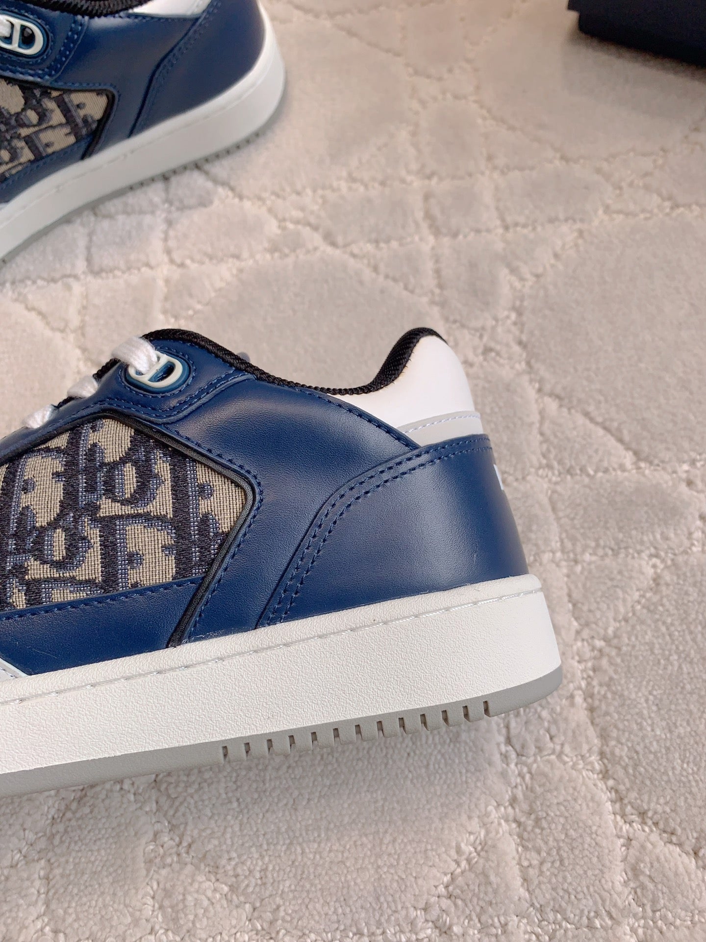 CD B27 Low-Top Sneaker White Blue Print Calfskin And Oblique Jacquard Fabric