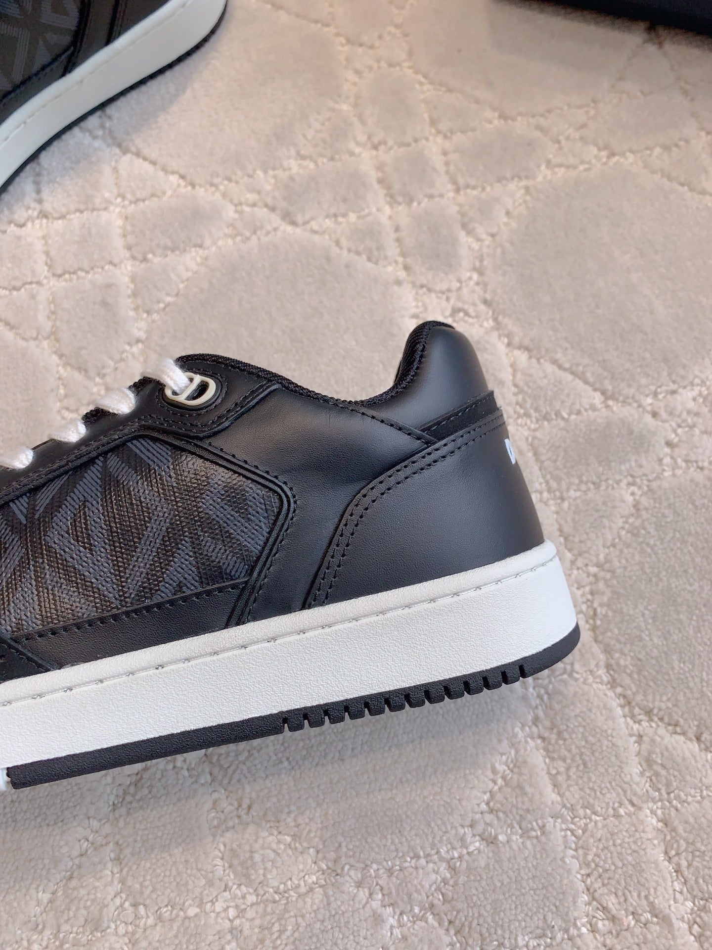 CD B27 Low-Top Sneaker Black Calfskin Diamond Print