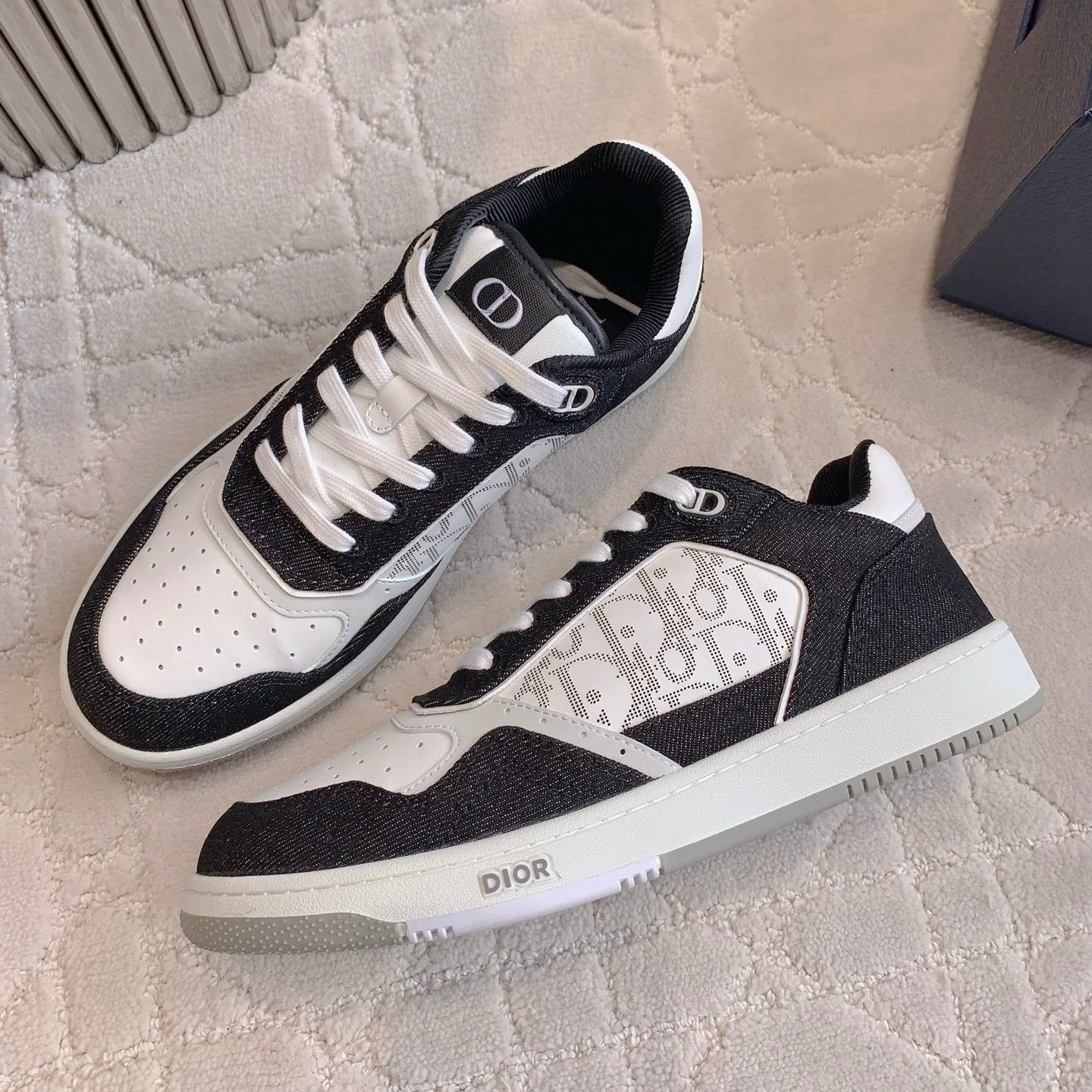 CD B27 Low-Top Sneaker Black White Print Calfskin And Denim Fabric