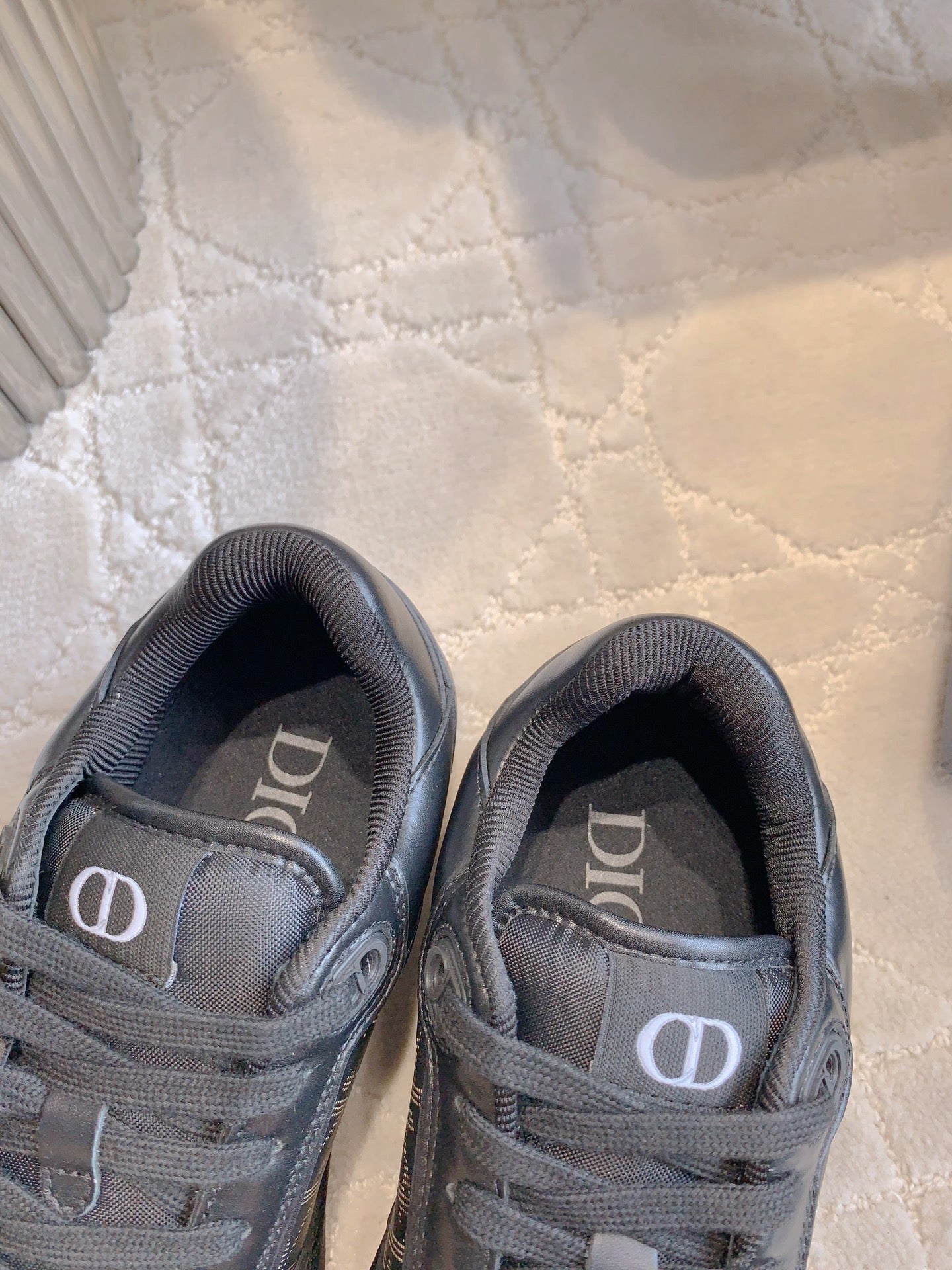 CD B27 Low-Top Sneaker Black Calfskin