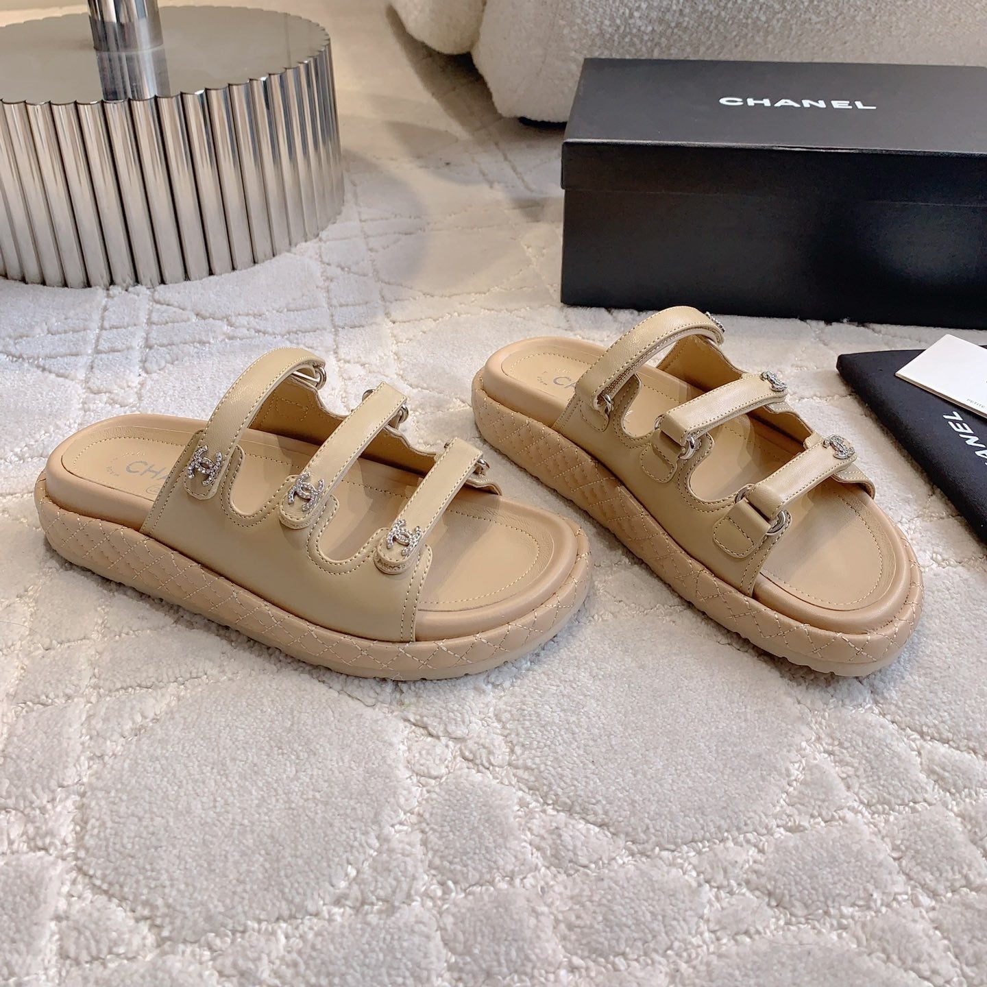 CC Slippers Beige Lambskin 145355